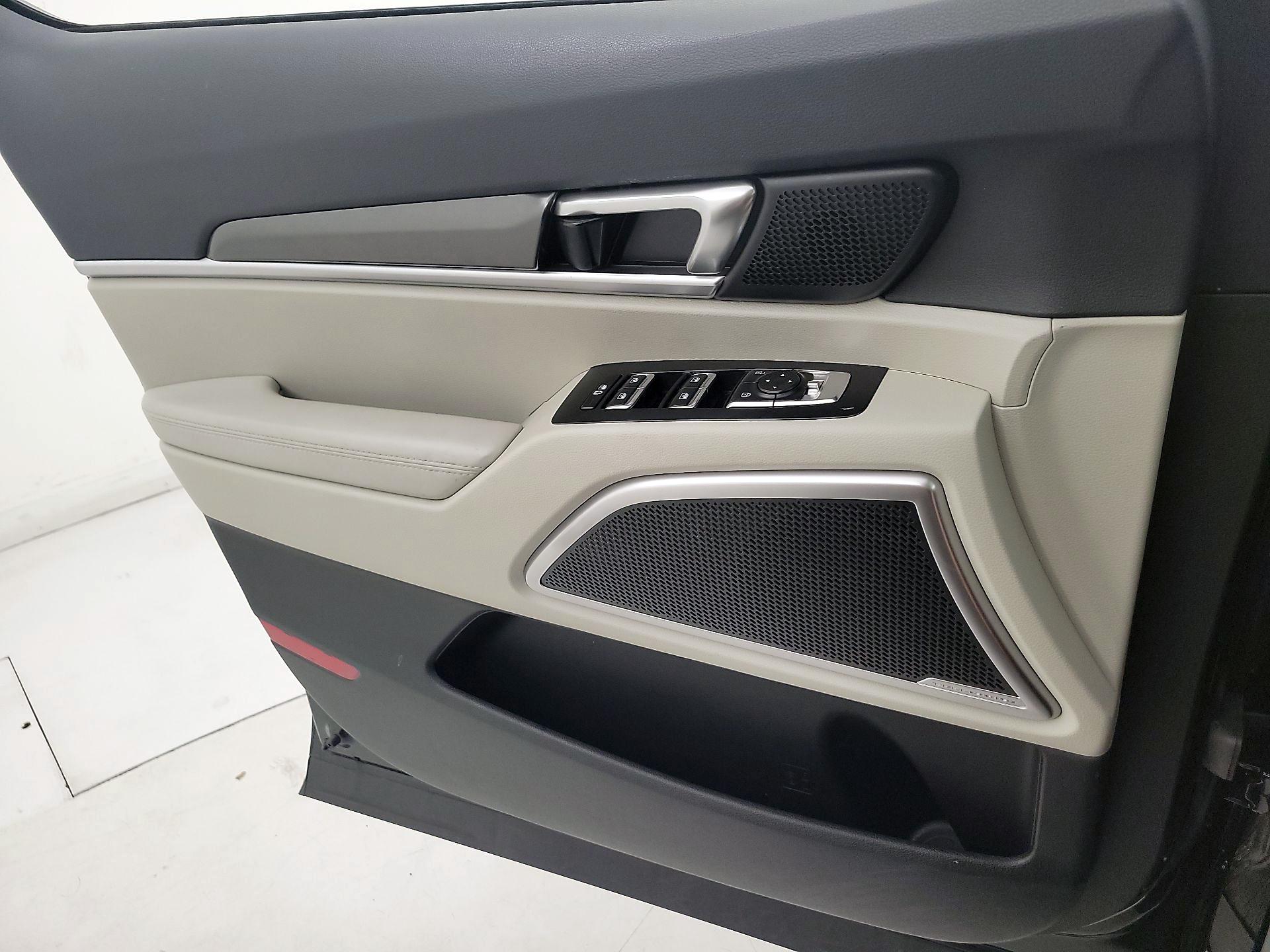 Thumbnail: 2025 Kia Telluride - 12