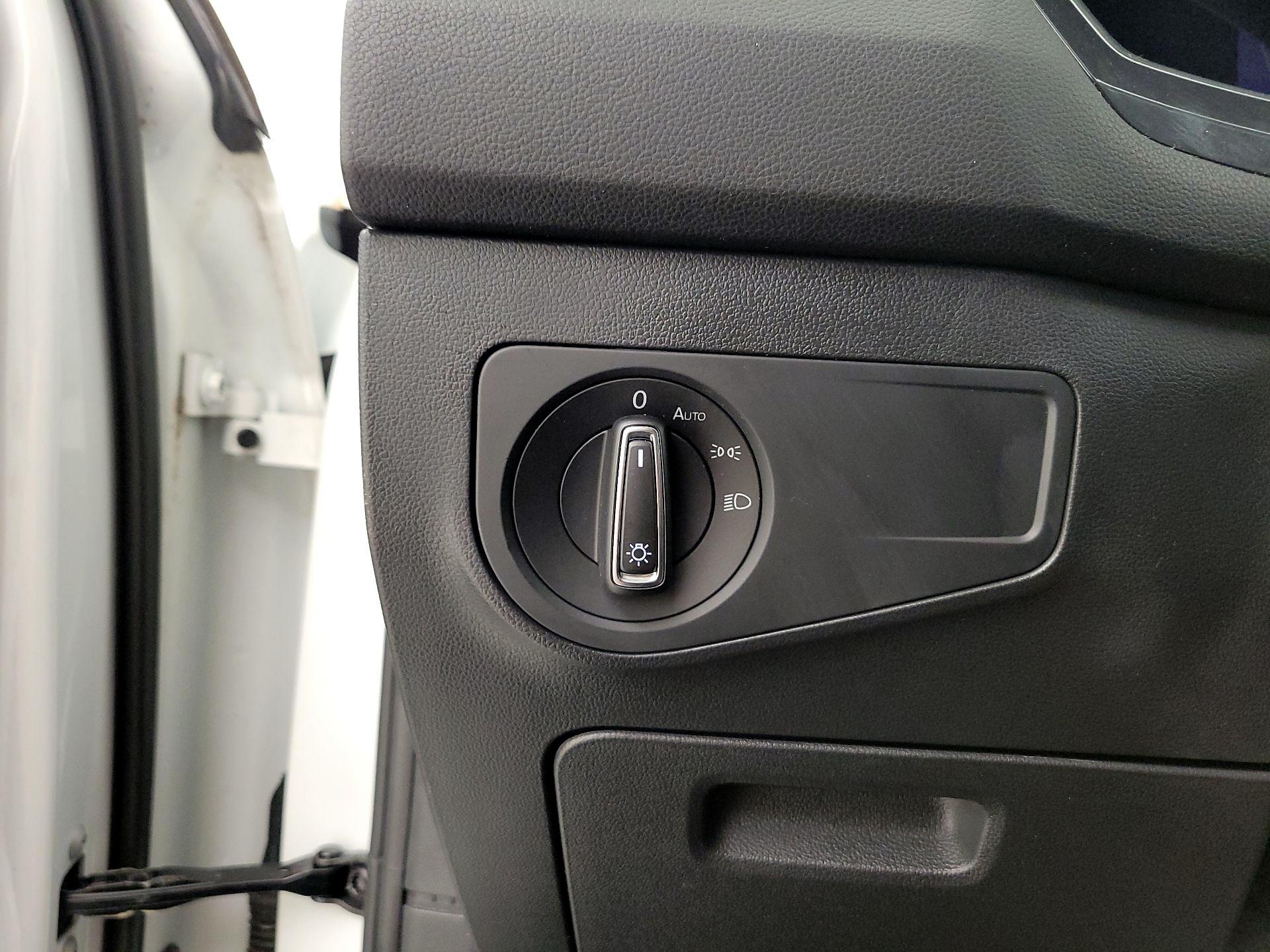 Thumbnail: 2023 Volkswagen Tiguan - 13