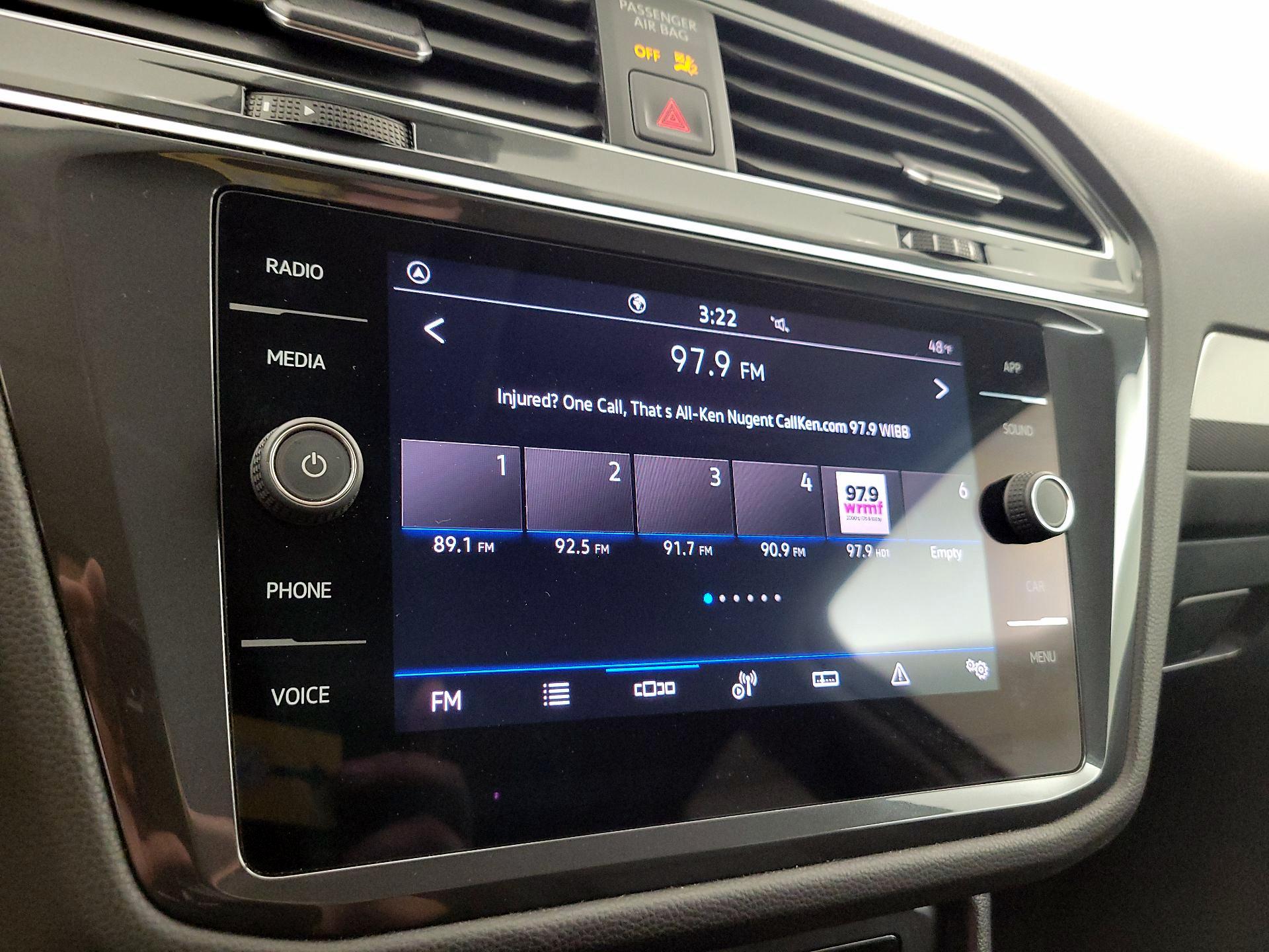 Thumbnail: 2023 Volkswagen Tiguan - 15