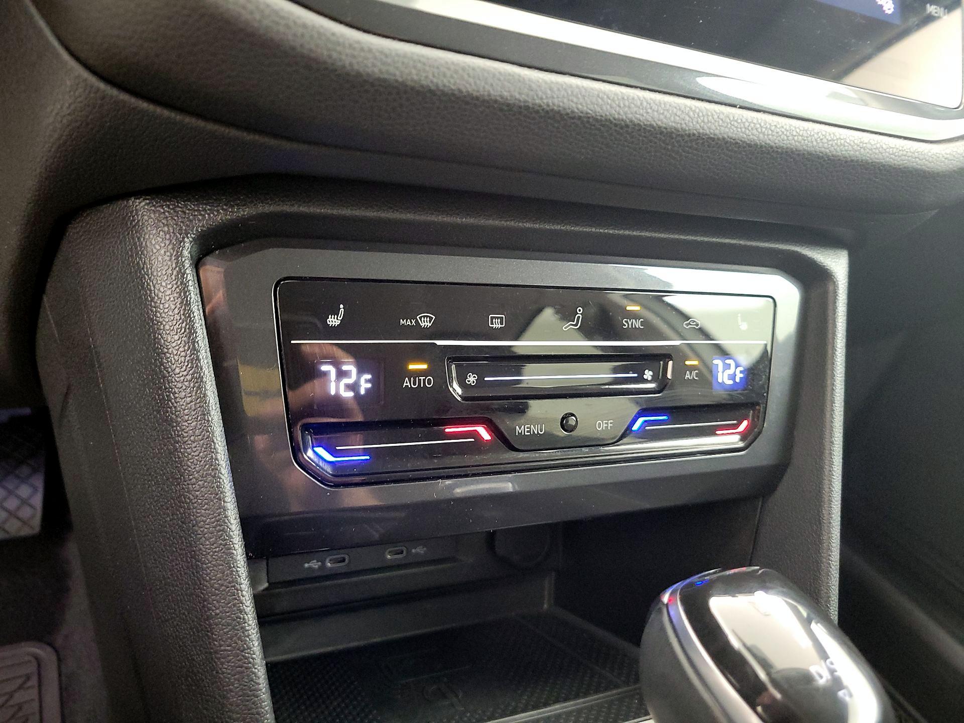 Thumbnail: 2023 Volkswagen Tiguan - 16