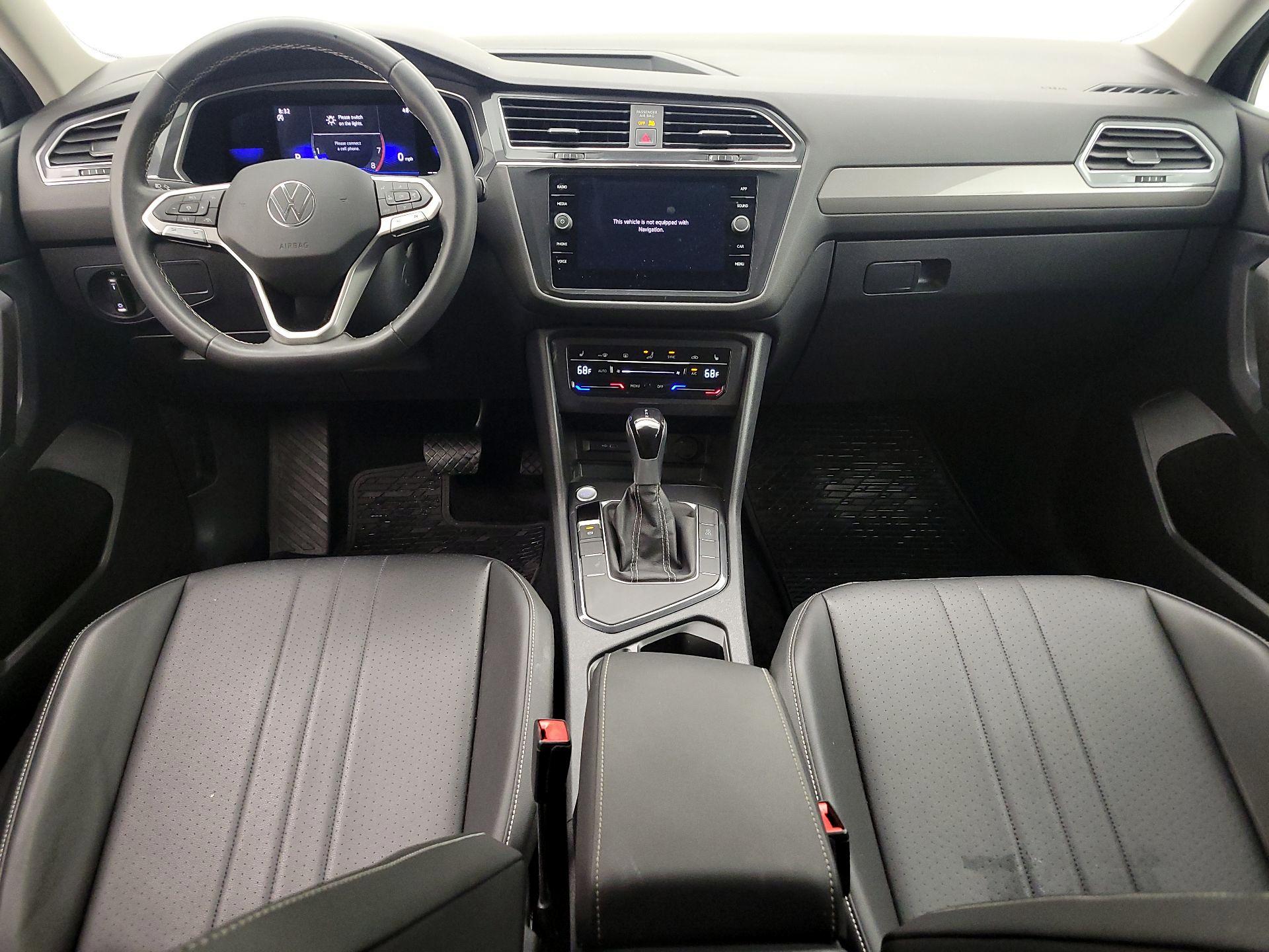 Thumbnail: 2023 Volkswagen Tiguan - 9