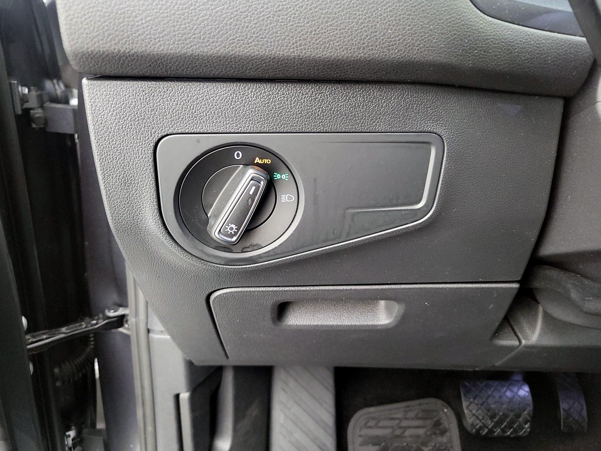 Thumbnail: 2023 Volkswagen Tiguan - 13