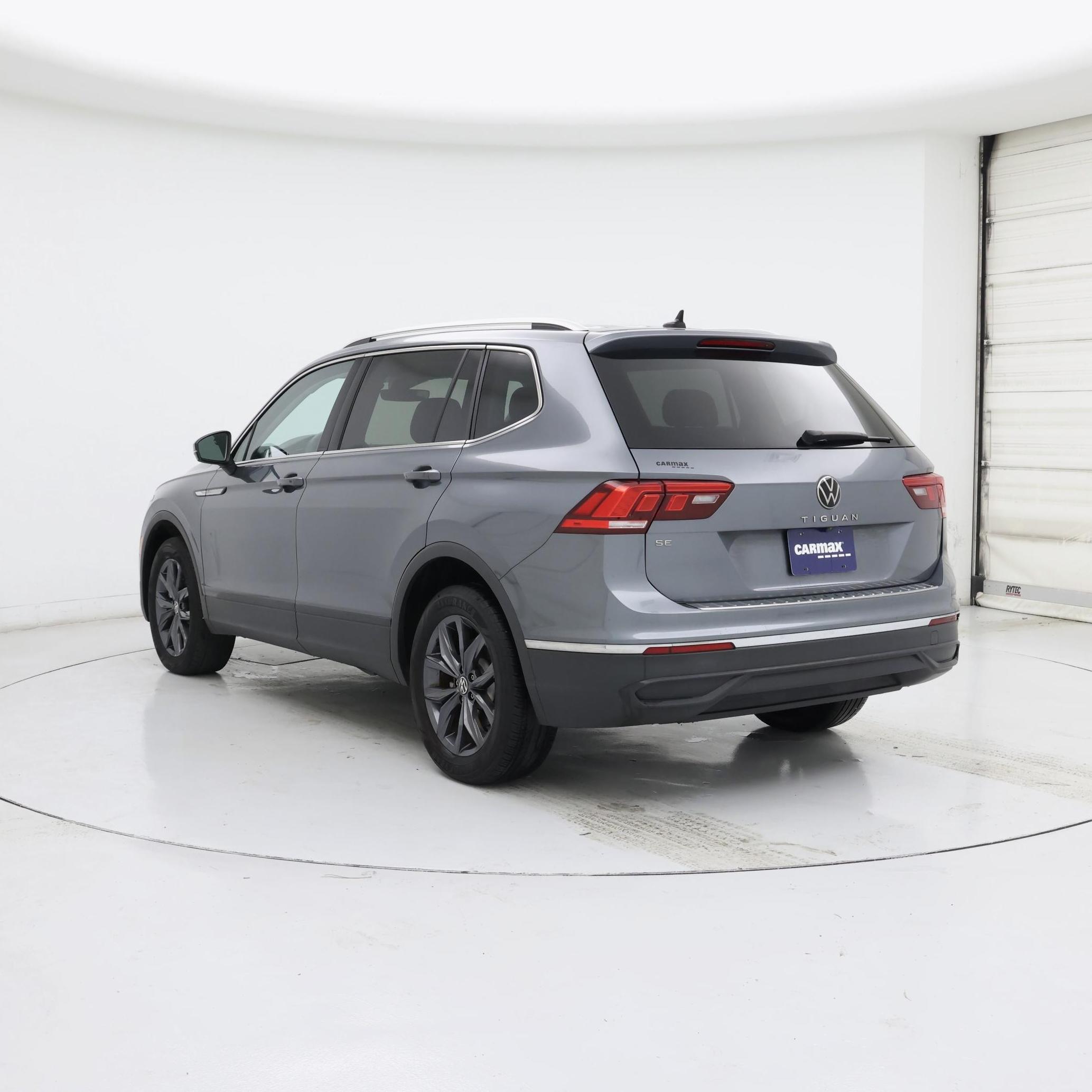 Thumbnail: 2023 Volkswagen Tiguan - 2