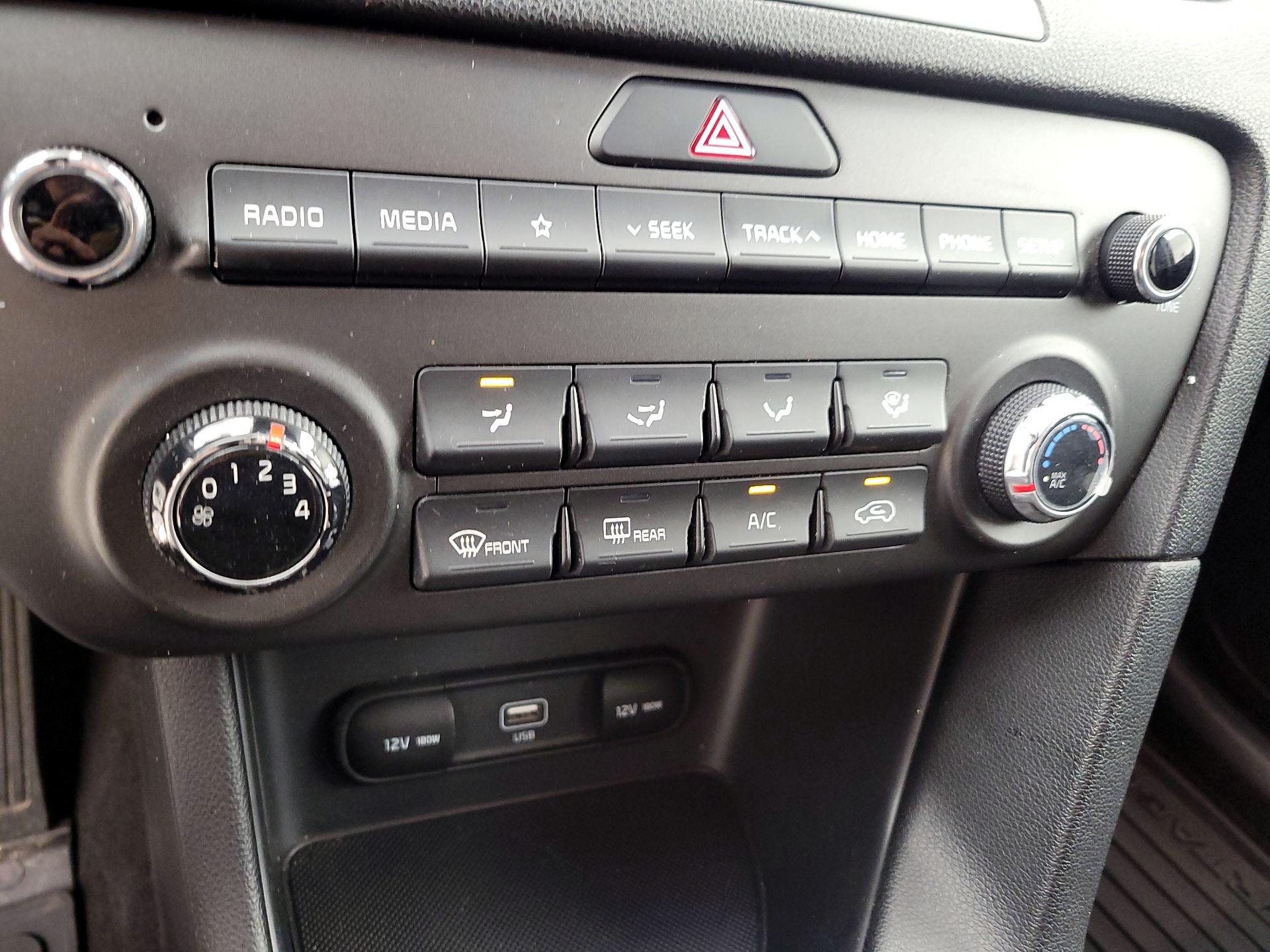 Thumbnail: 2020 Kia Sportage - 14