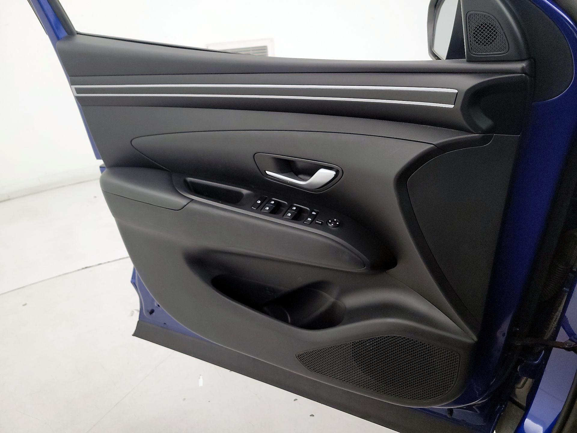 Thumbnail: 2023 Hyundai Tucson - 12