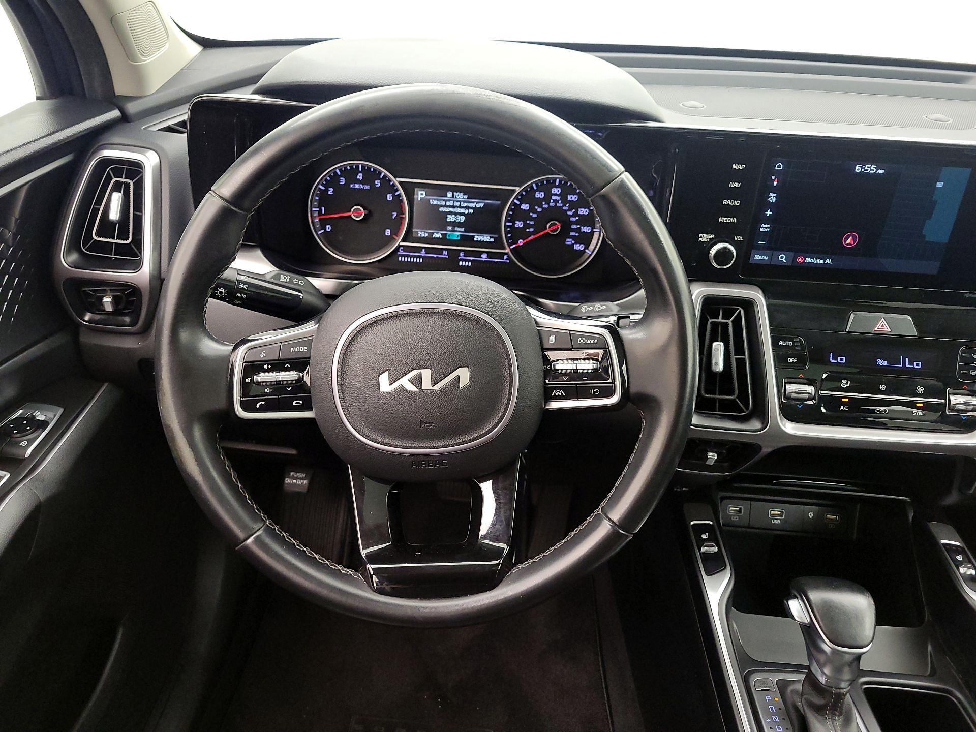 Thumbnail: 2023 Kia Sorento - 10