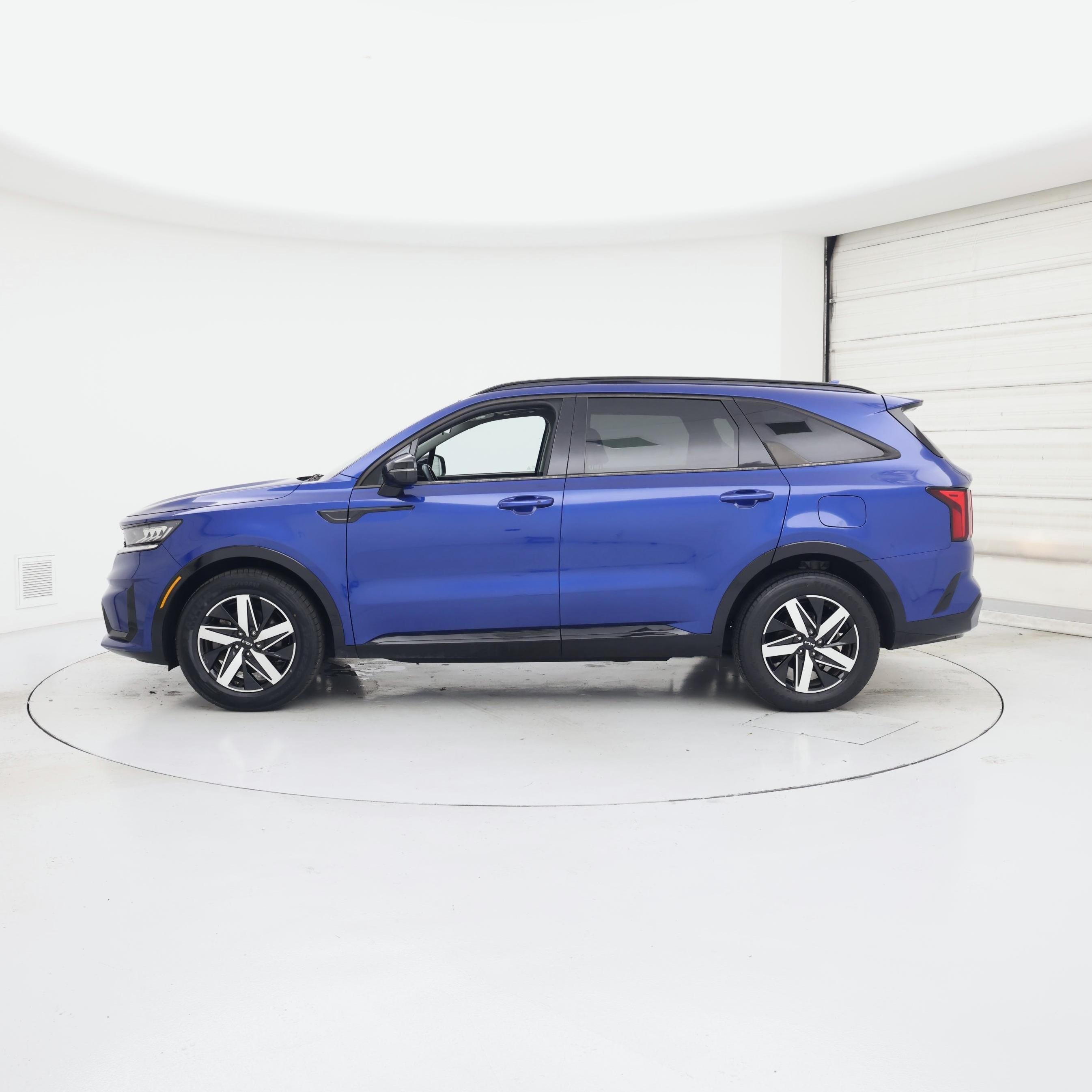Thumbnail: 2023 Kia Sorento - 3