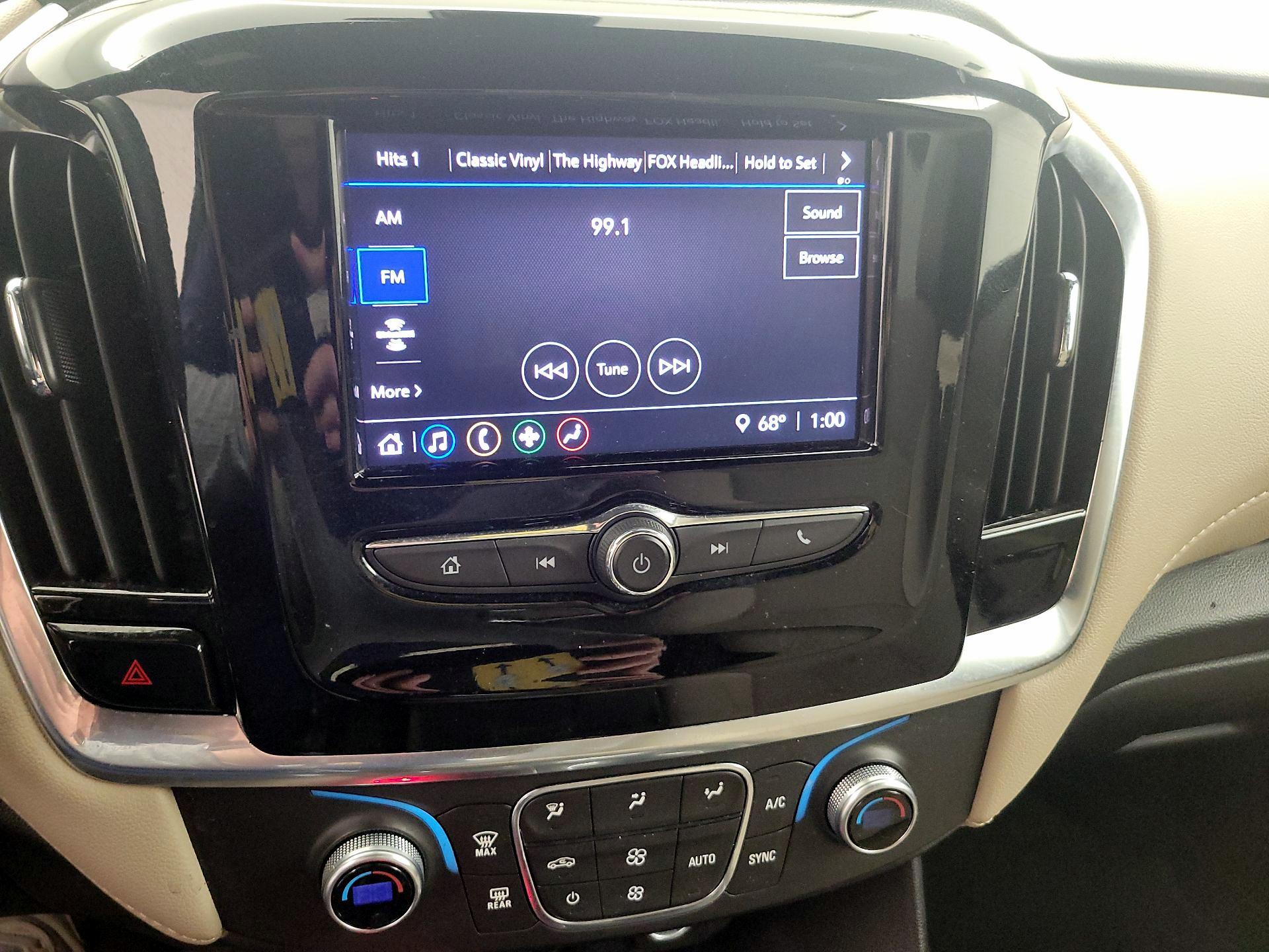 Thumbnail: 2022 Chevrolet Traverse - 13