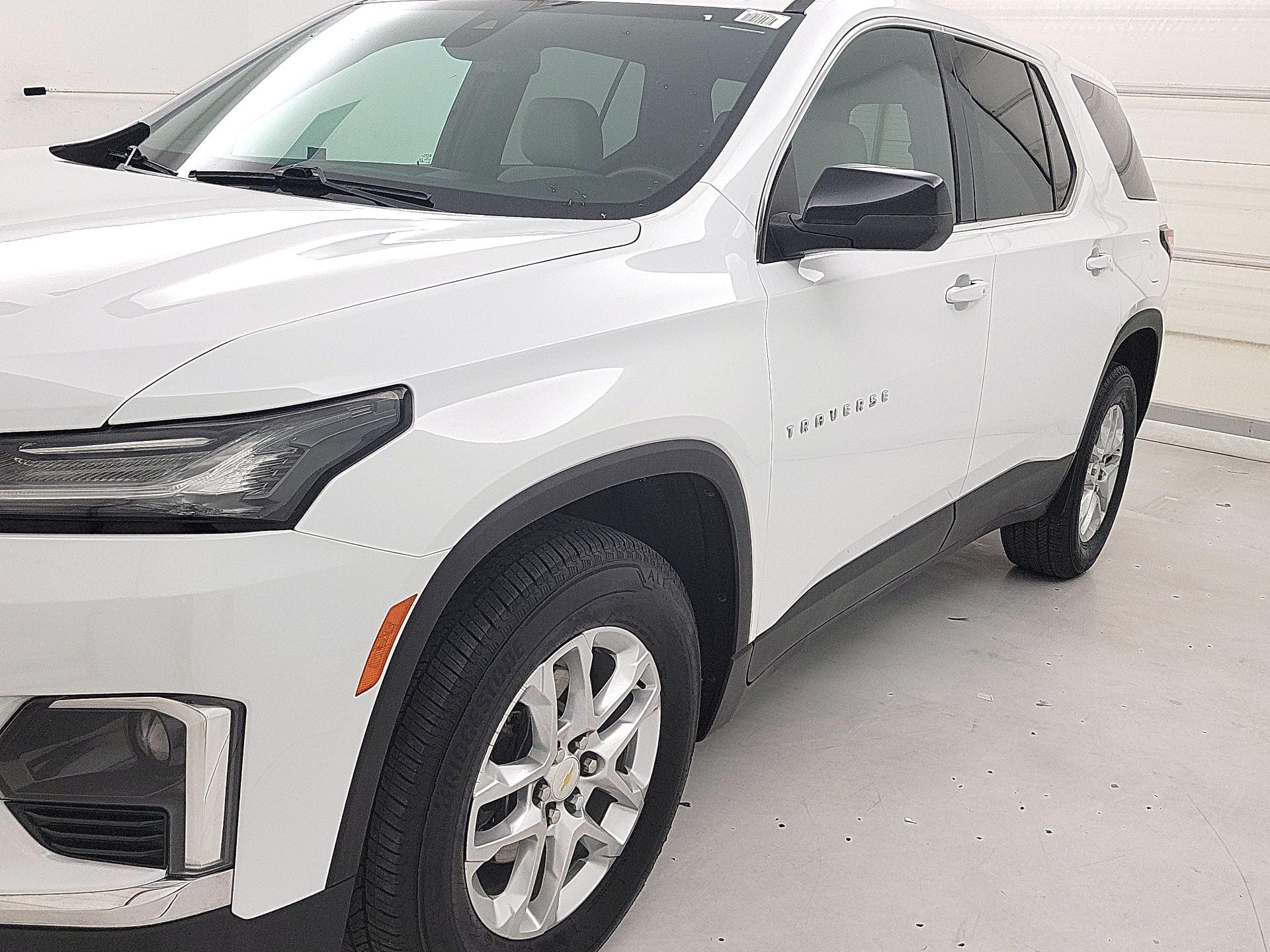 Thumbnail: 2022 Chevrolet Traverse - 3