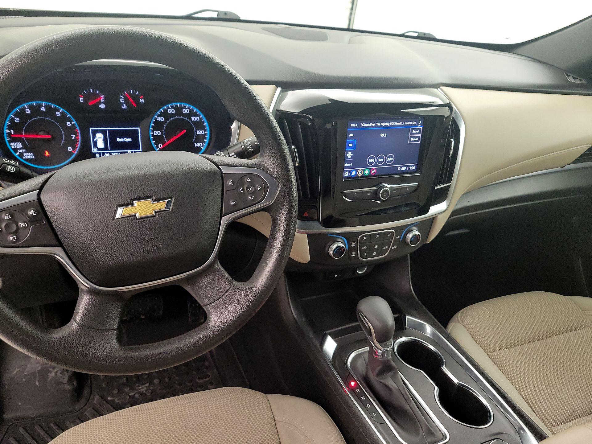 Thumbnail: 2022 Chevrolet Traverse - 8