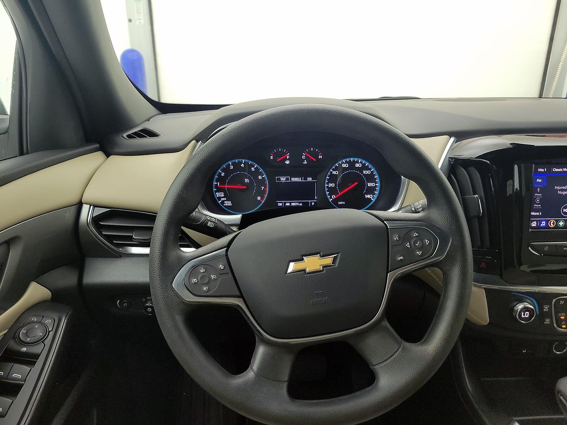 Thumbnail: 2023 Chevrolet Traverse - 10