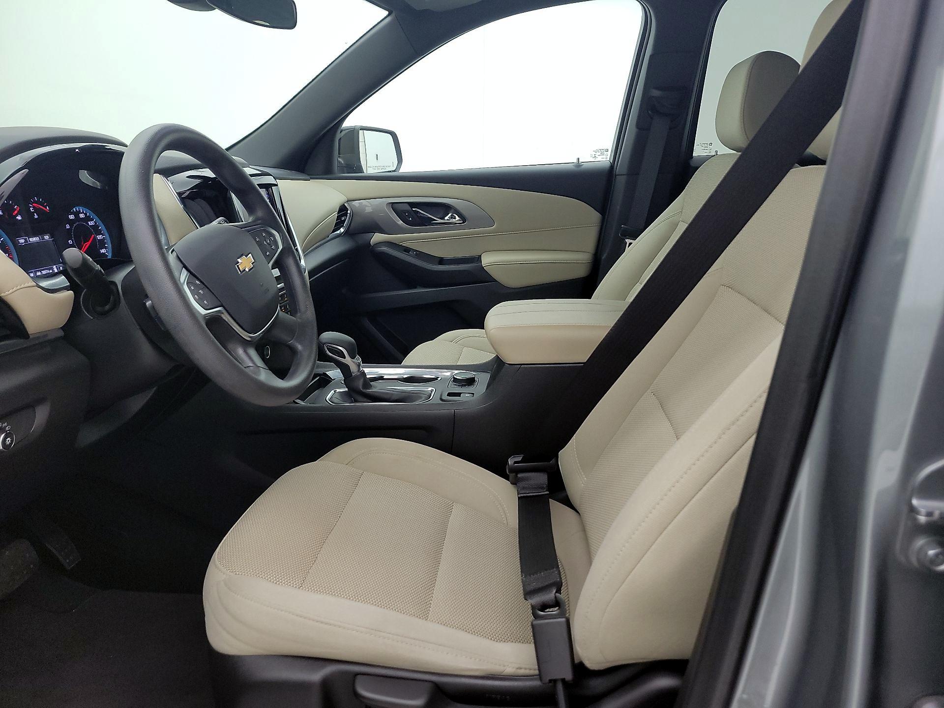 Thumbnail: 2023 Chevrolet Traverse - 11