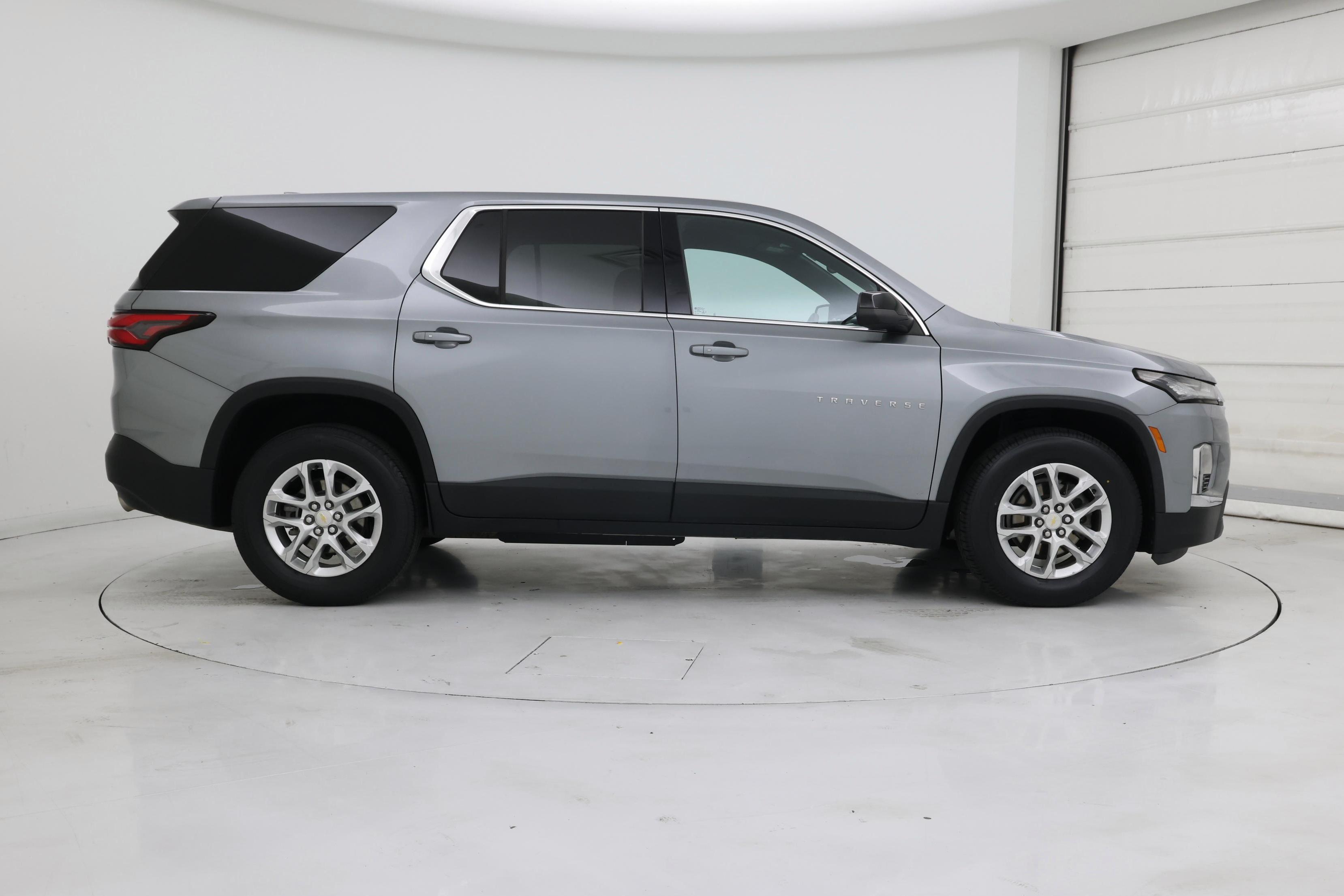 Thumbnail: 2023 Chevrolet Traverse - 7