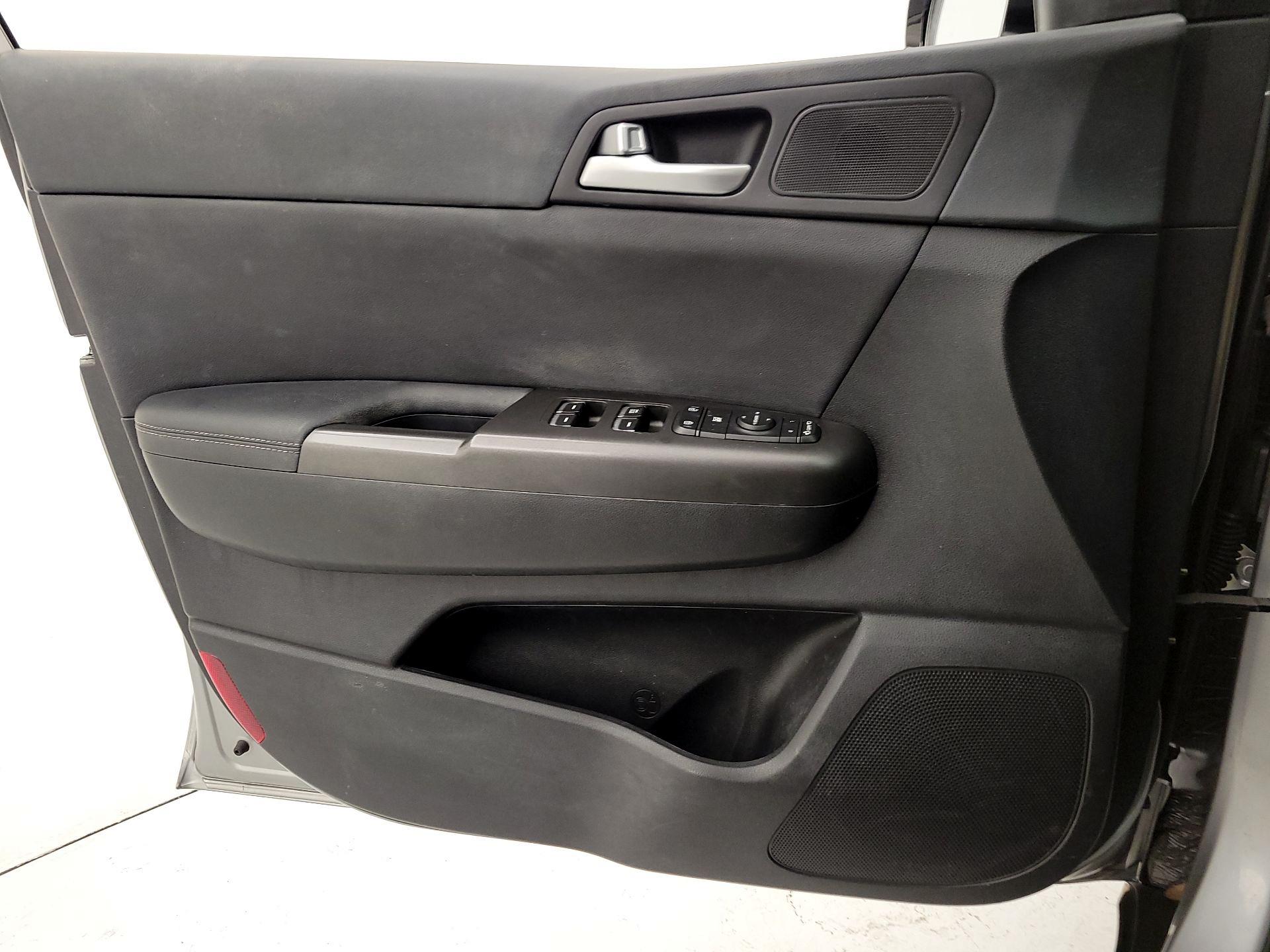 Thumbnail: 2021 Kia Sportage - 12