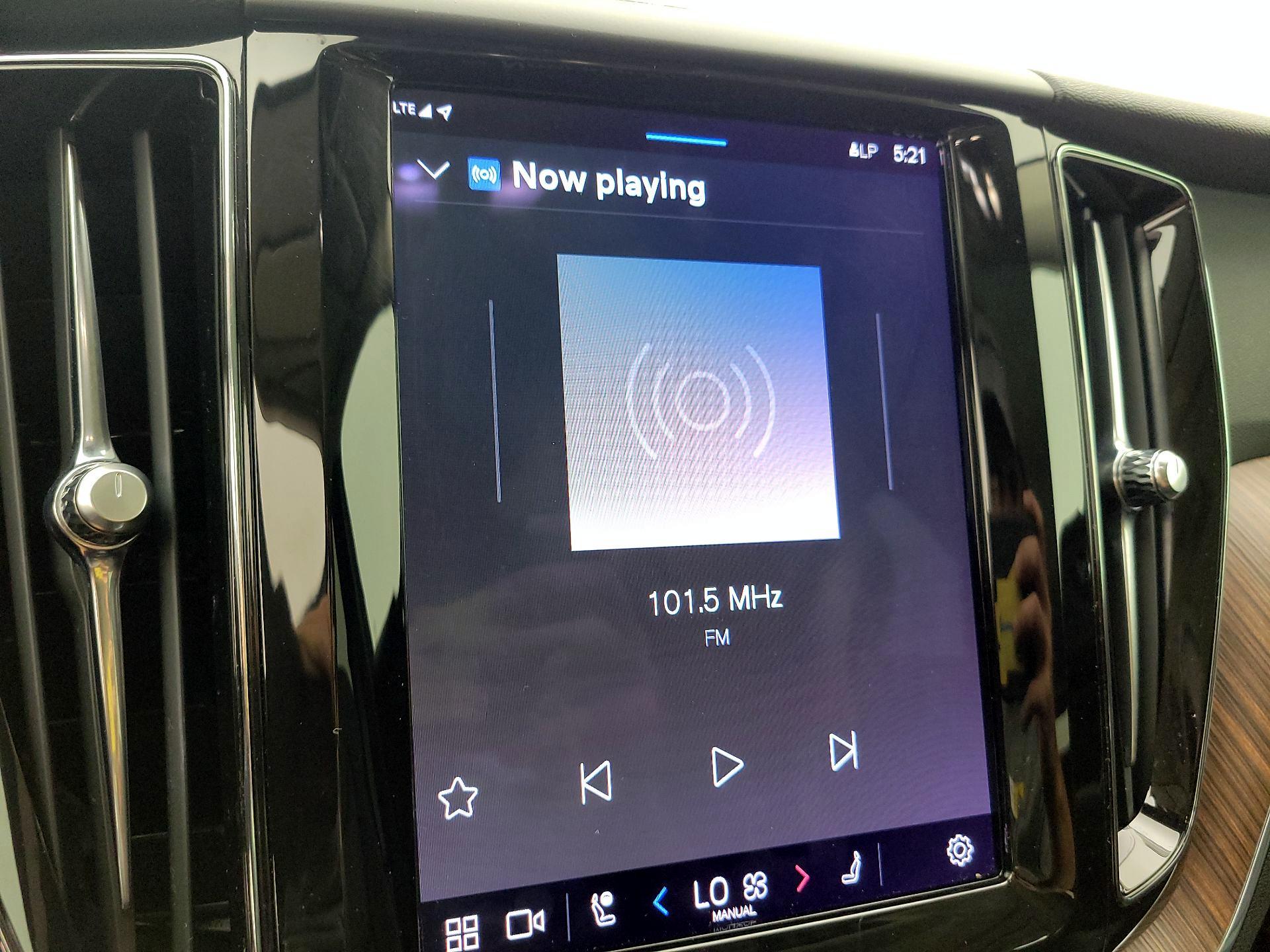 Thumbnail: 2023 Volvo XC60 - 14