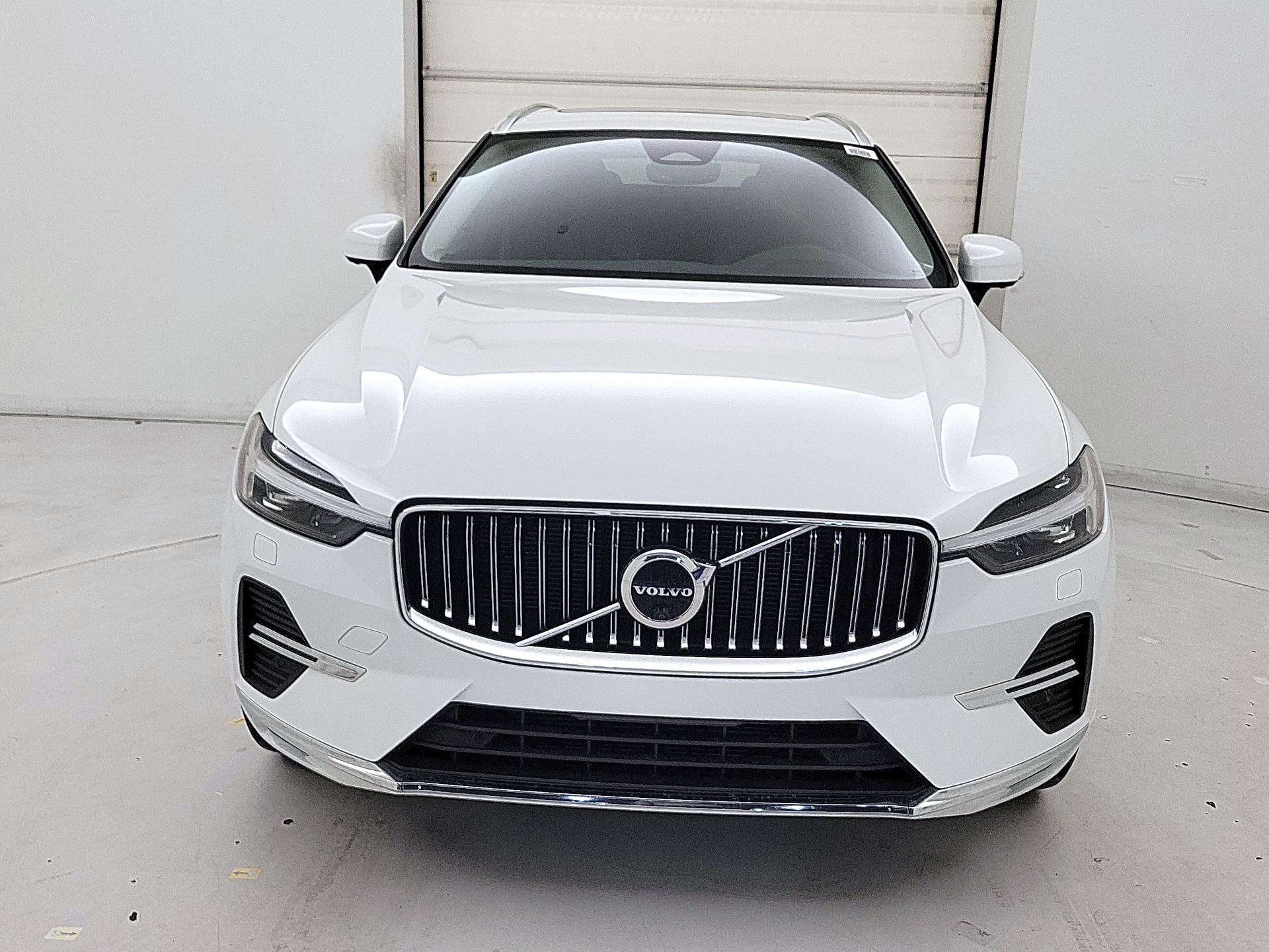 Thumbnail: 2023 Volvo XC60 - 2