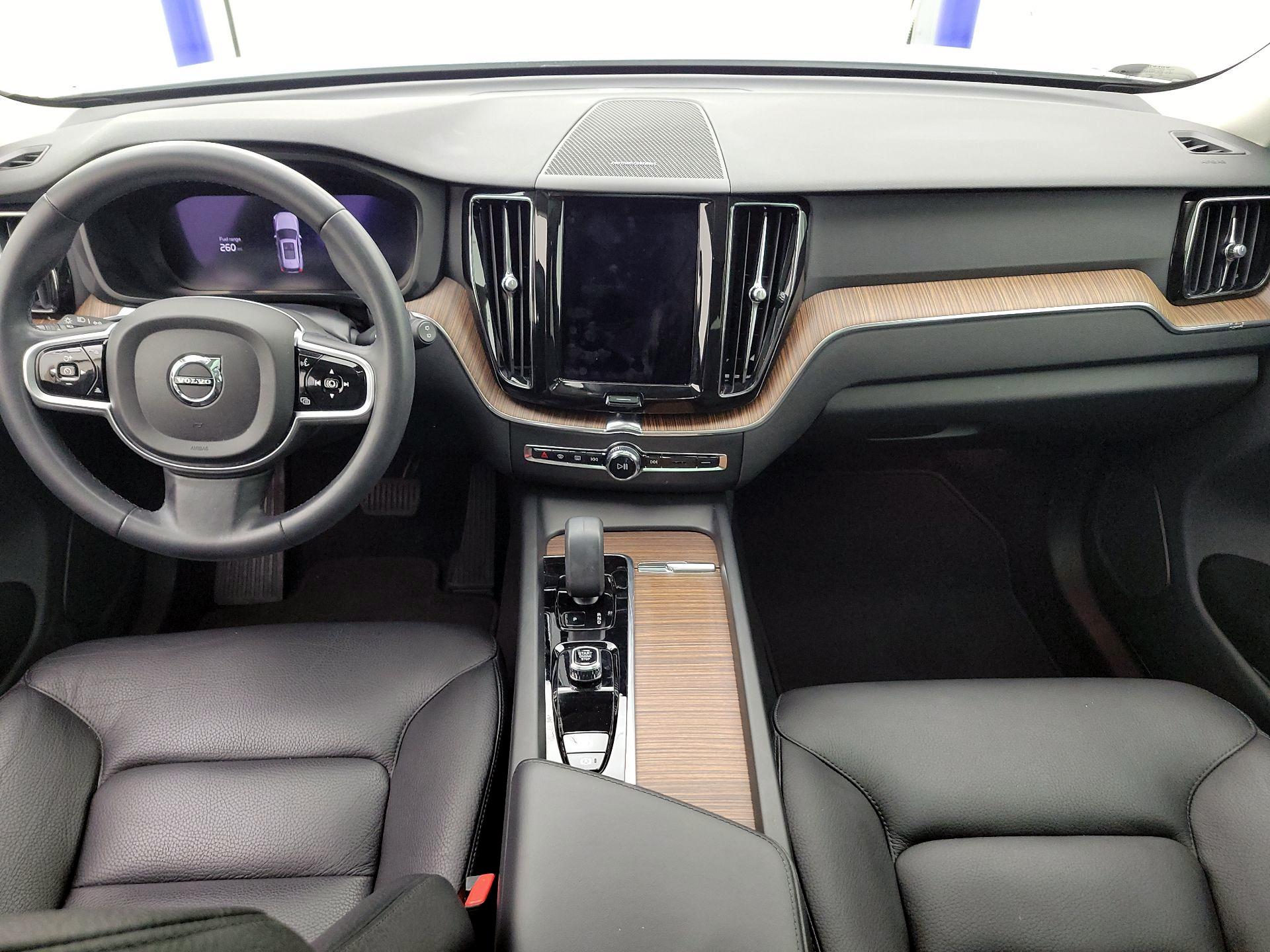 Thumbnail: 2023 Volvo XC60 - 8