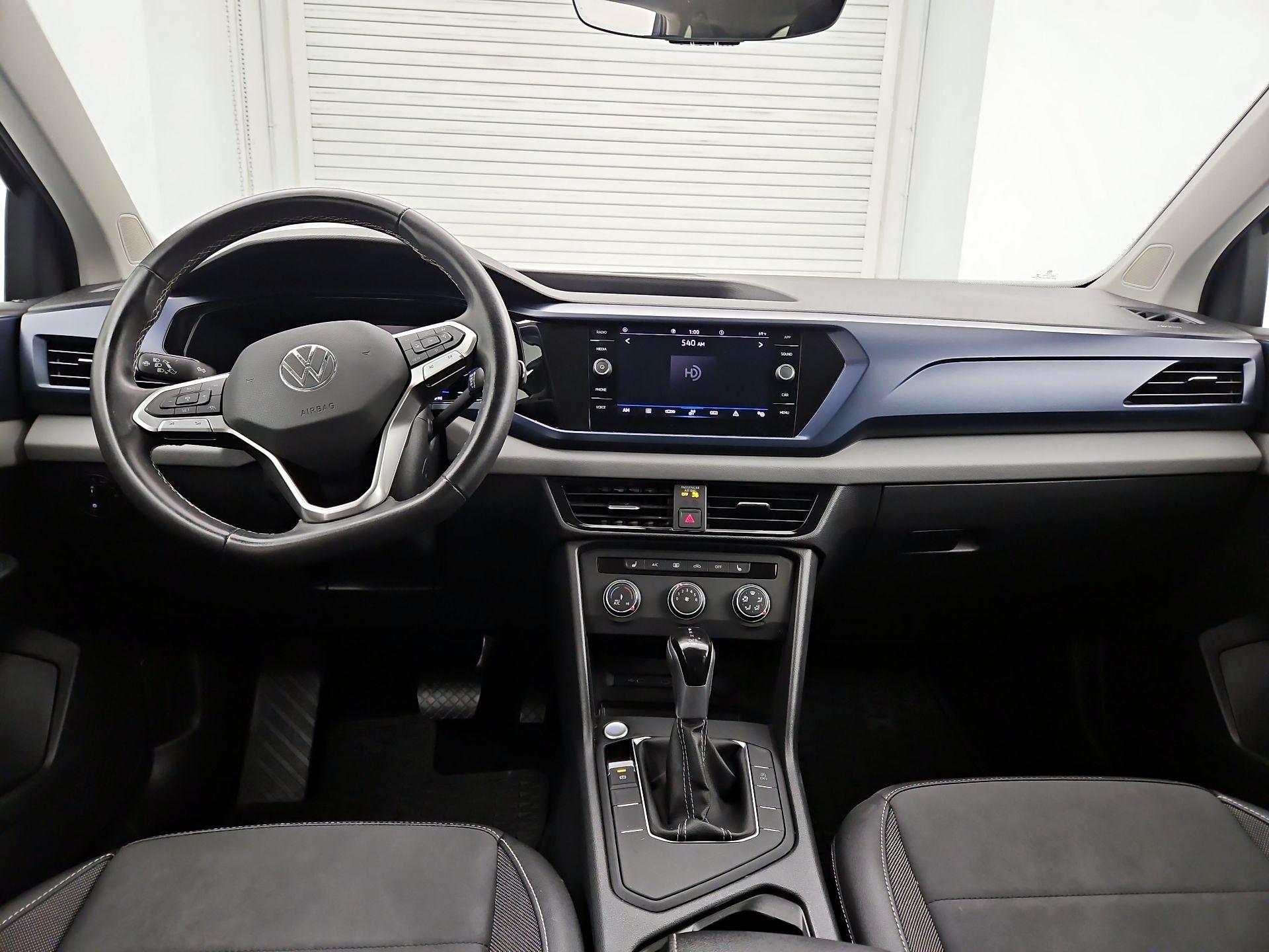 Thumbnail: 2022 Volkswagen Taos - 9