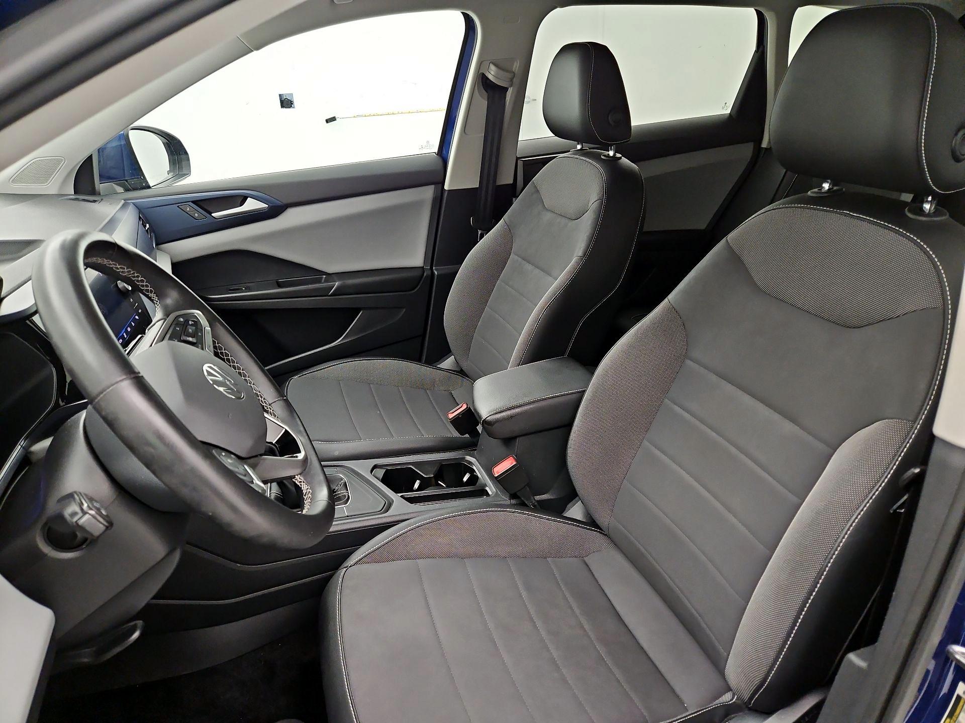 Thumbnail: 2022 Volkswagen Taos - 11