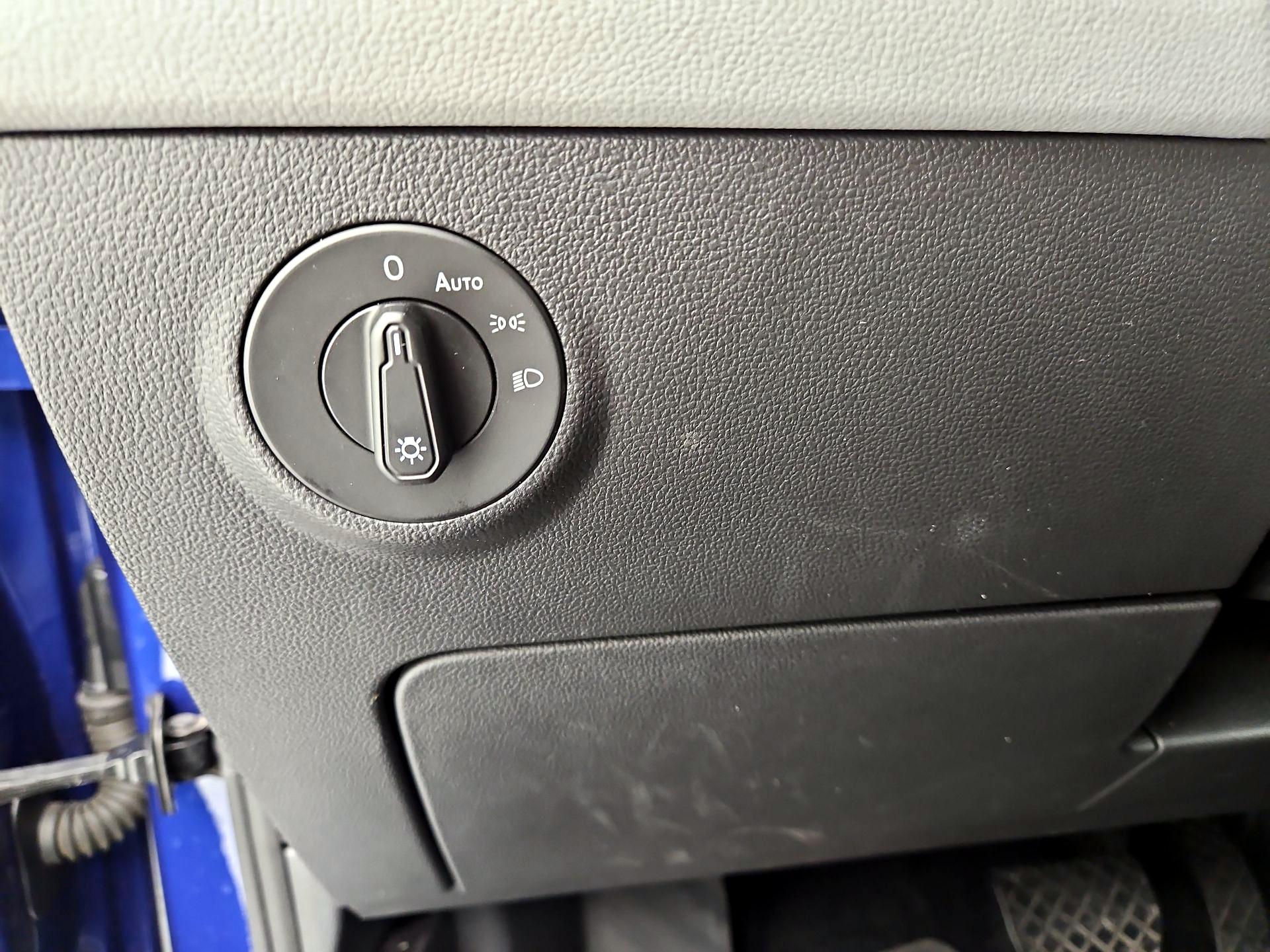 Thumbnail: 2022 Volkswagen Taos - 13