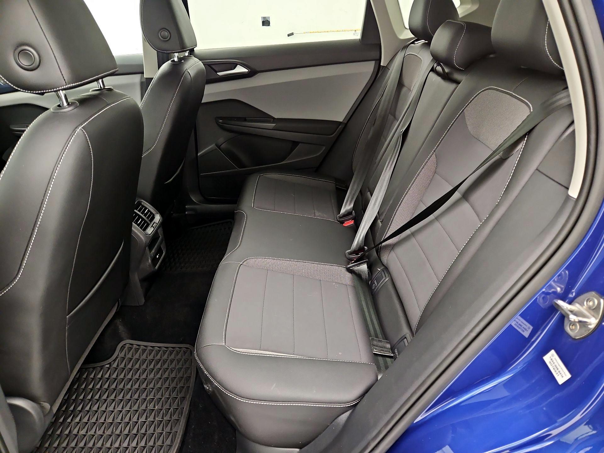 Thumbnail: 2022 Volkswagen Taos - 19