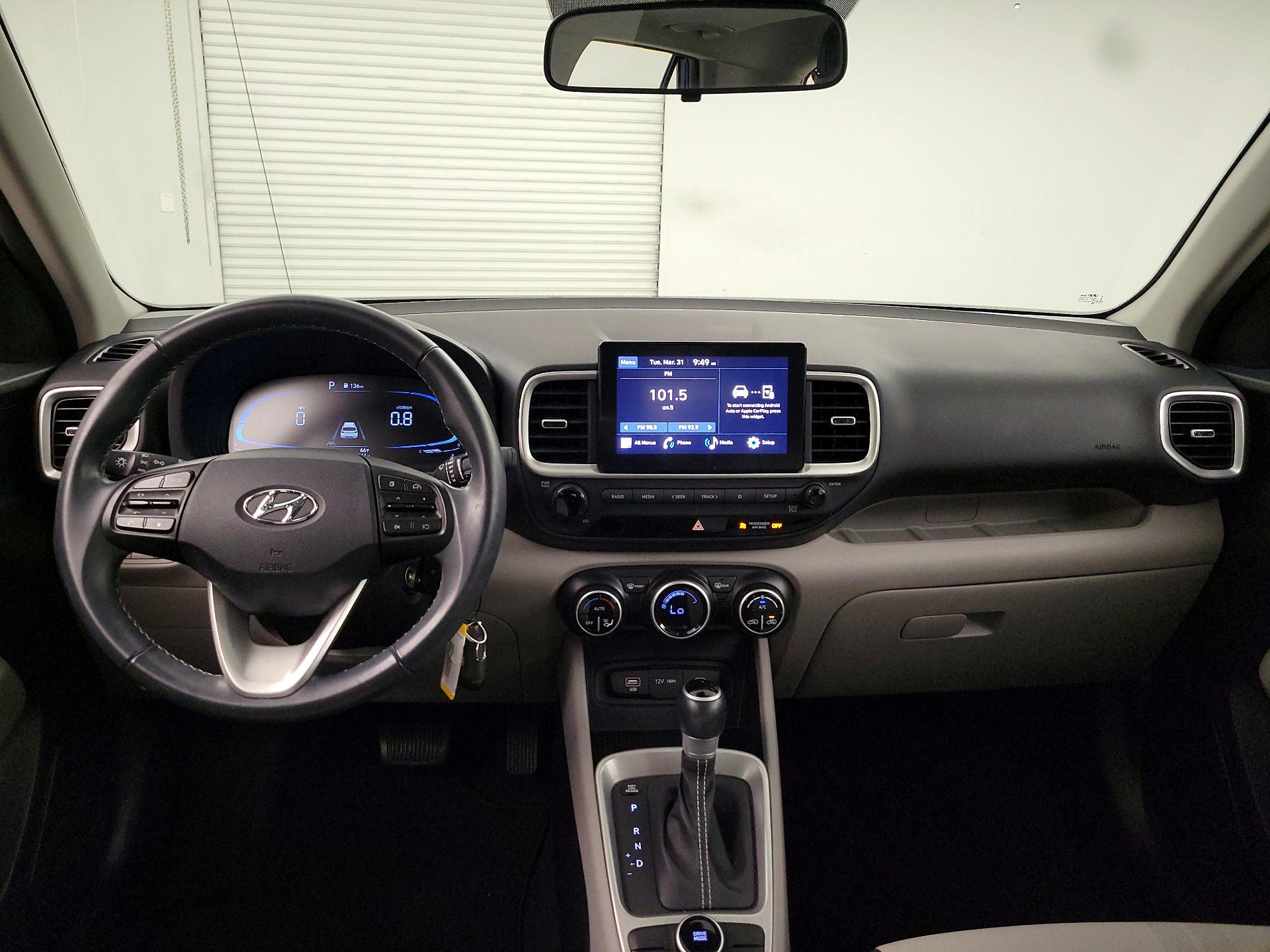 Thumbnail: 2023 Hyundai Venue - 9