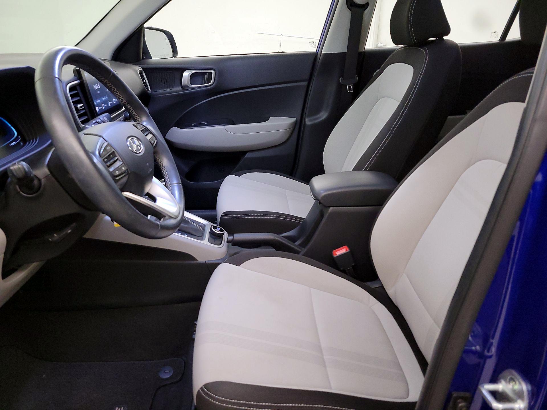 Thumbnail: 2023 Hyundai Venue - 11