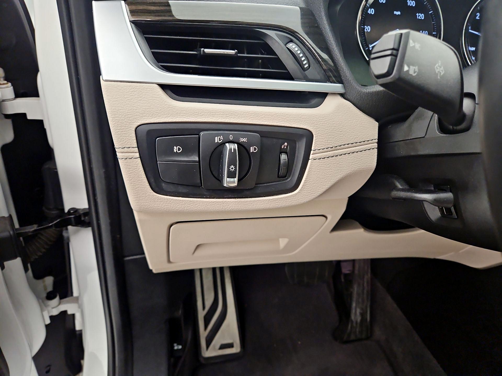 Thumbnail: 2021 BMW X1 - 13