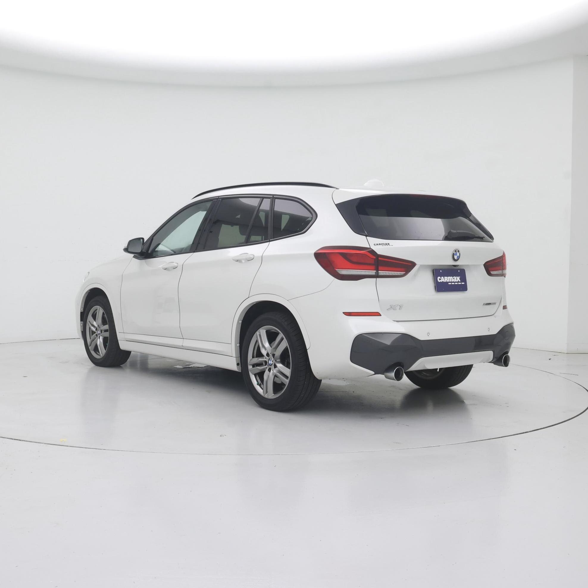 Thumbnail: 2021 BMW X1 - 2