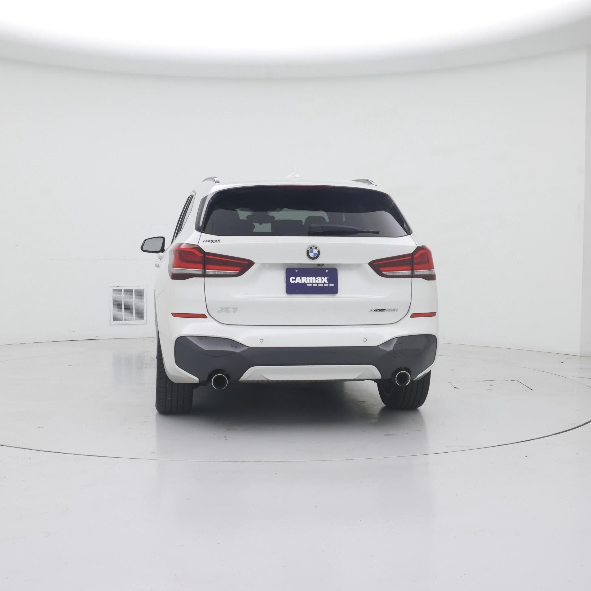 Thumbnail: 2021 BMW X1 - 6