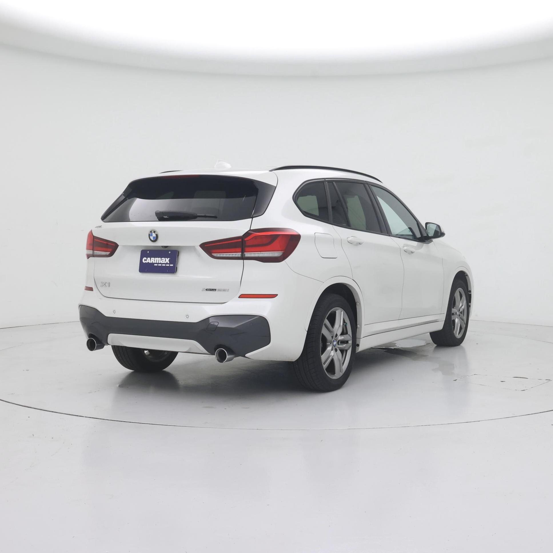 Thumbnail: 2021 BMW X1 - 8