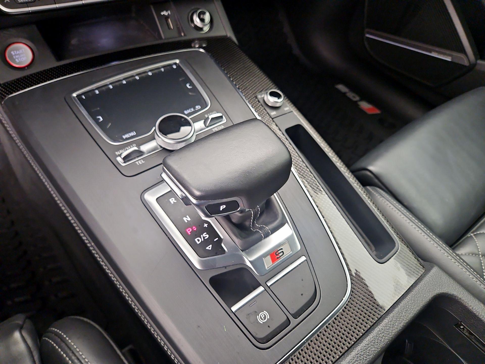 Thumbnail: 2020 Audi SQ5 - 18
