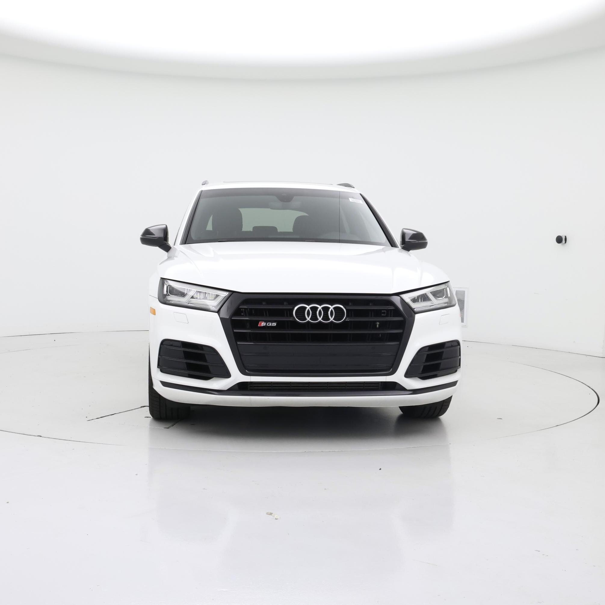 Thumbnail: 2020 Audi SQ5 - 5