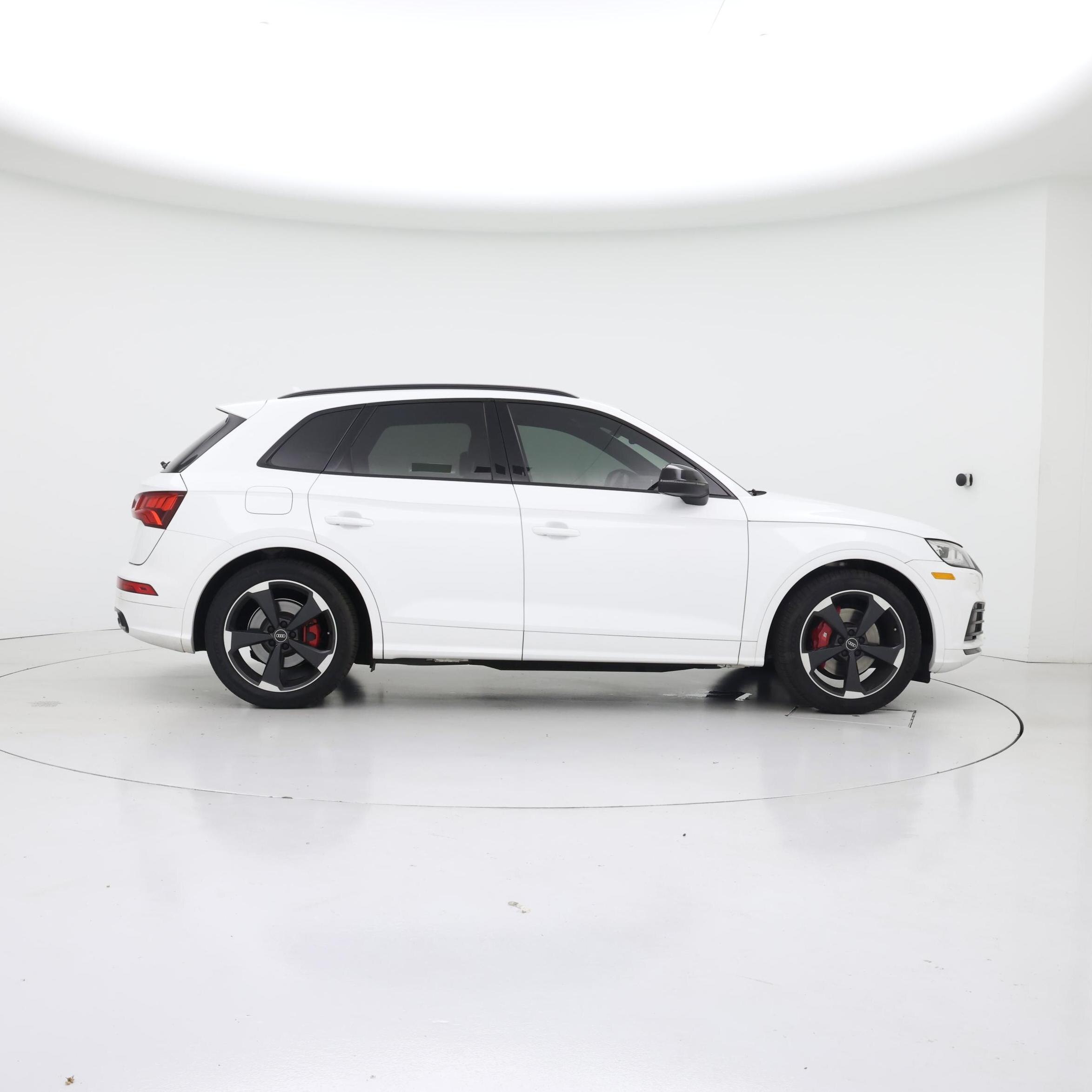 Thumbnail: 2020 Audi SQ5 - 7
