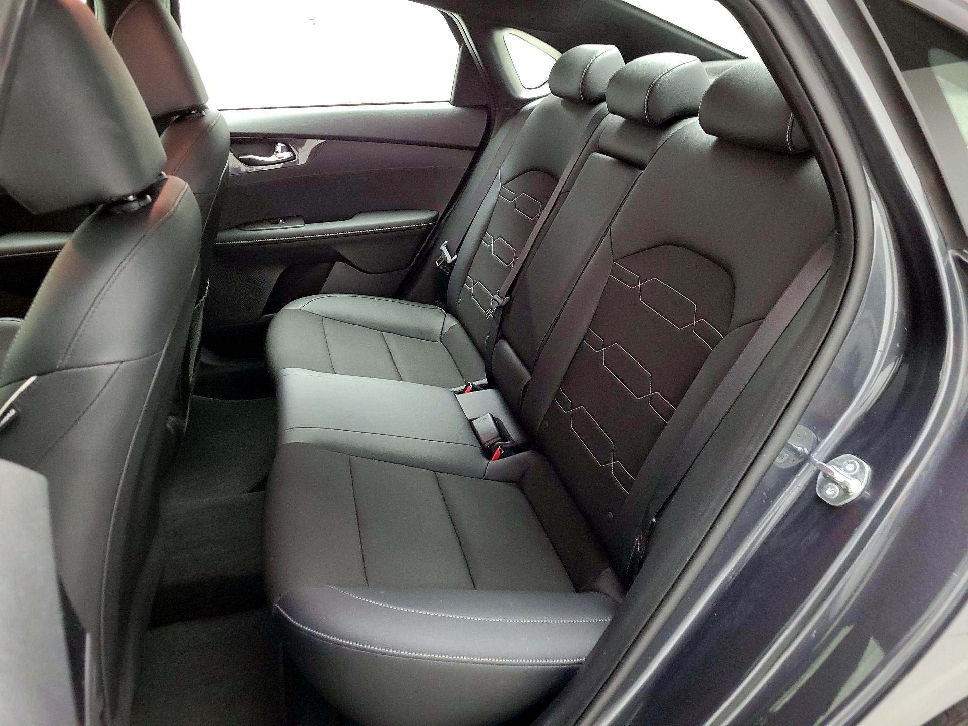 Thumbnail: 2024 Kia Forte - 20