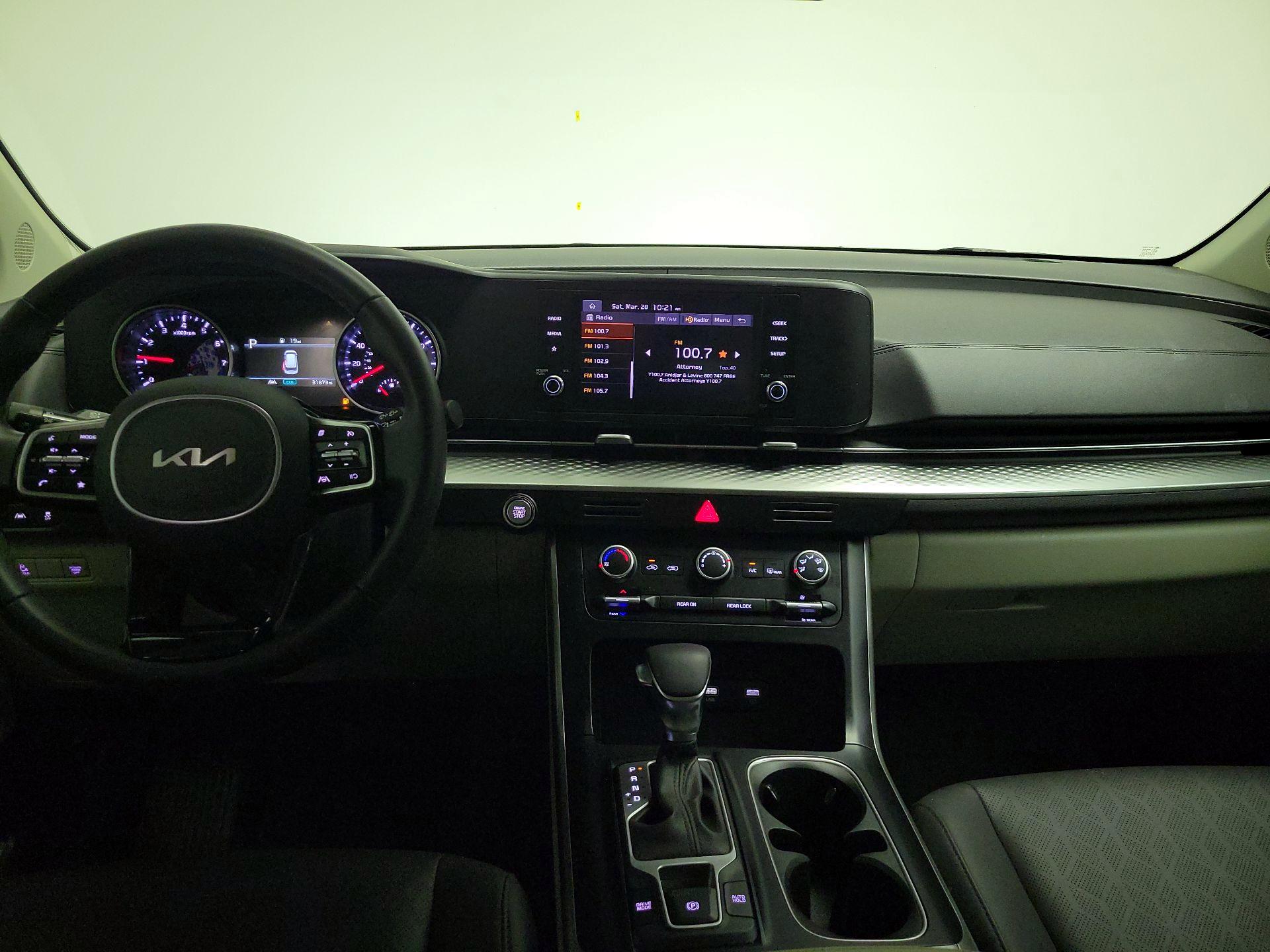 Thumbnail: 2024 Kia Carnival - 9