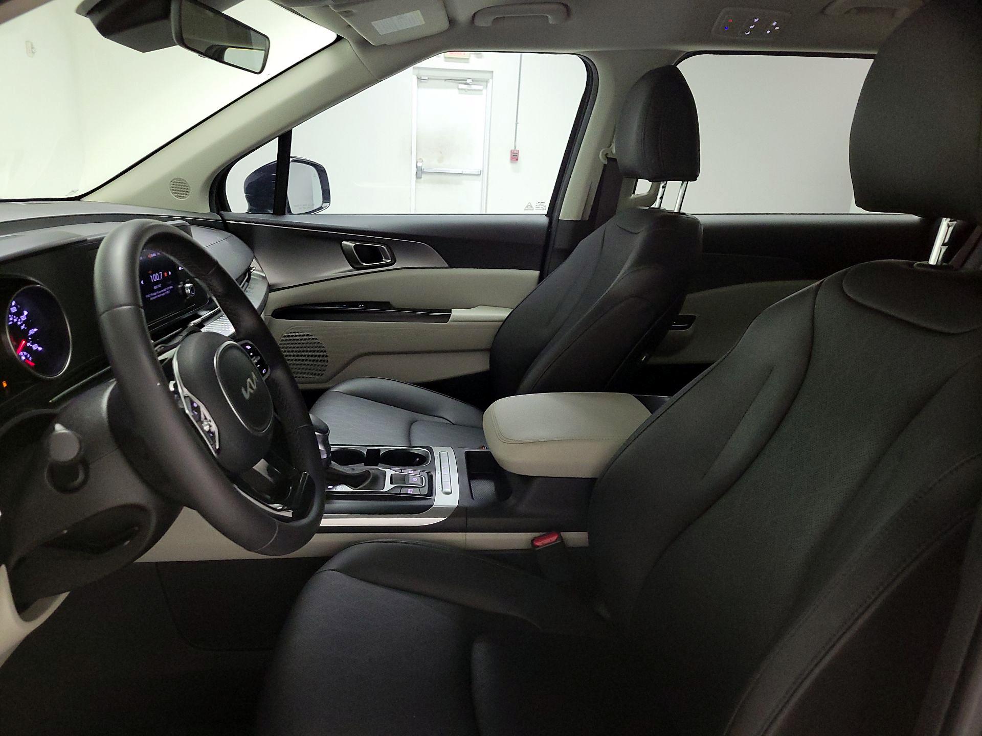 Thumbnail: 2024 Kia Carnival - 11