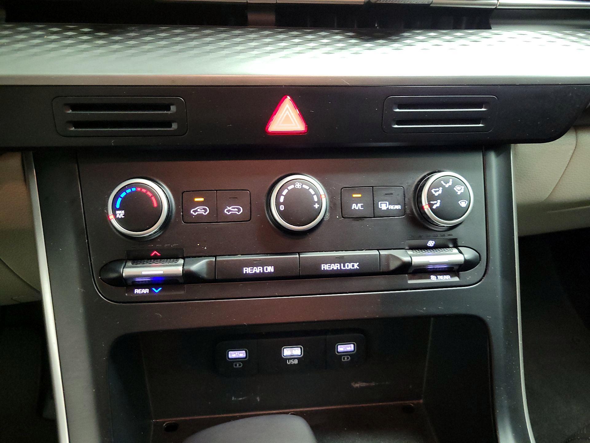 Thumbnail: 2024 Kia Carnival - 16