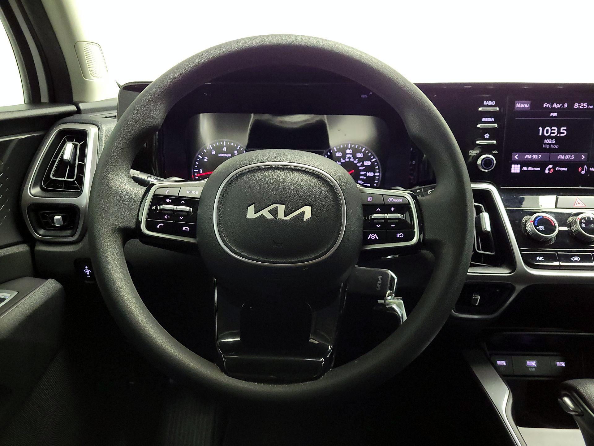 Thumbnail: 2023 Kia Sorento - 10