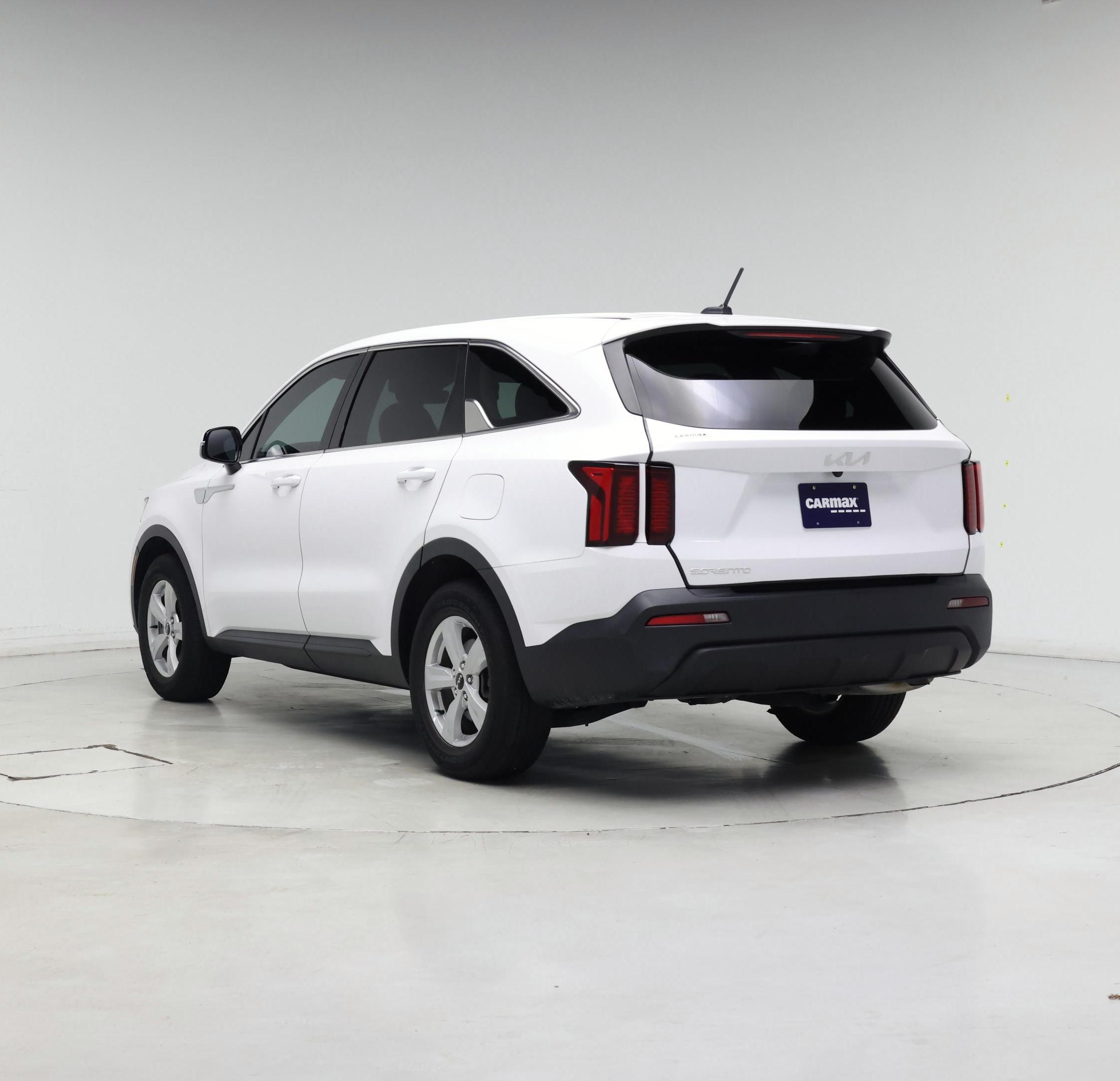 Thumbnail: 2023 Kia Sorento - 2