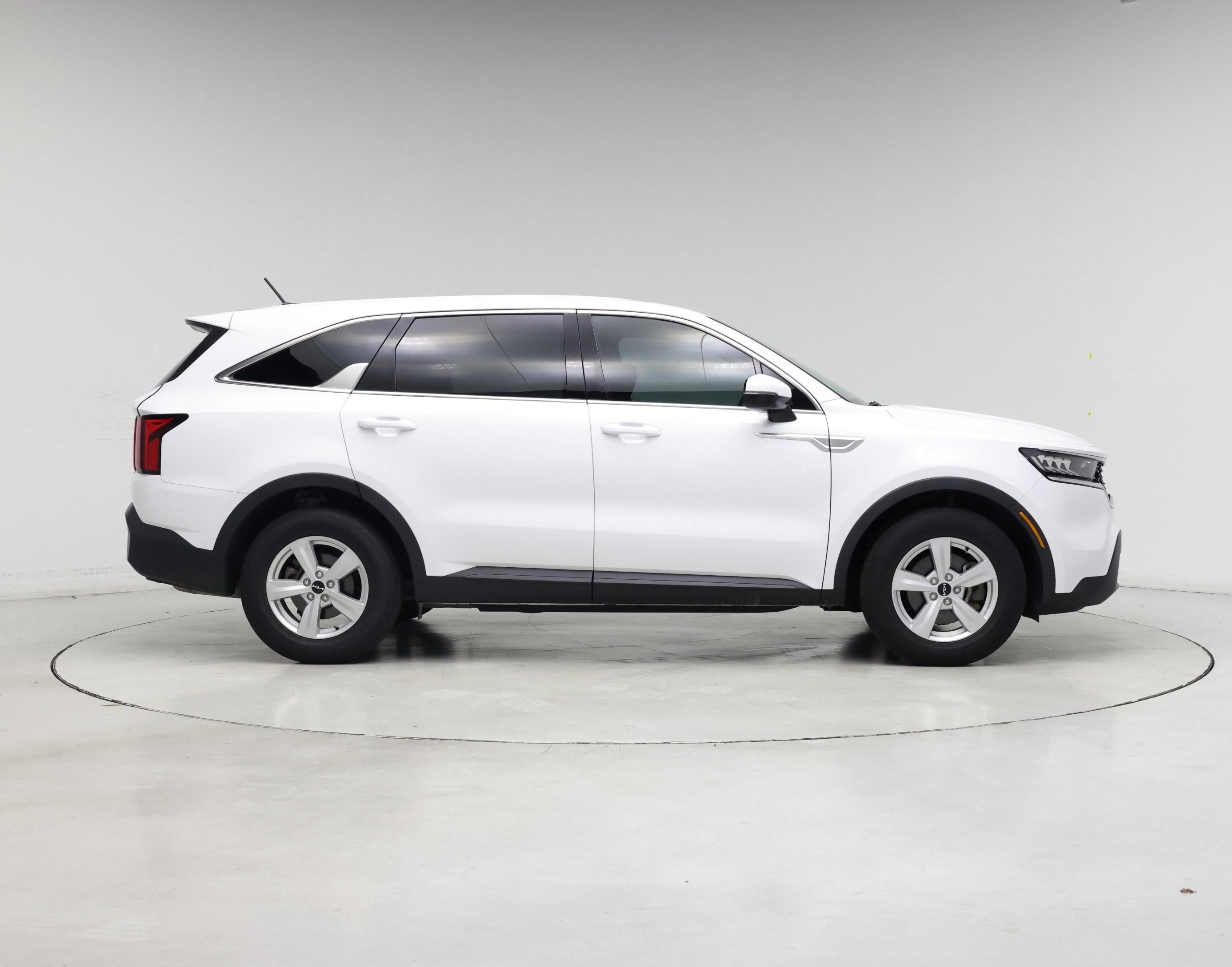 Thumbnail: 2023 Kia Sorento - 7