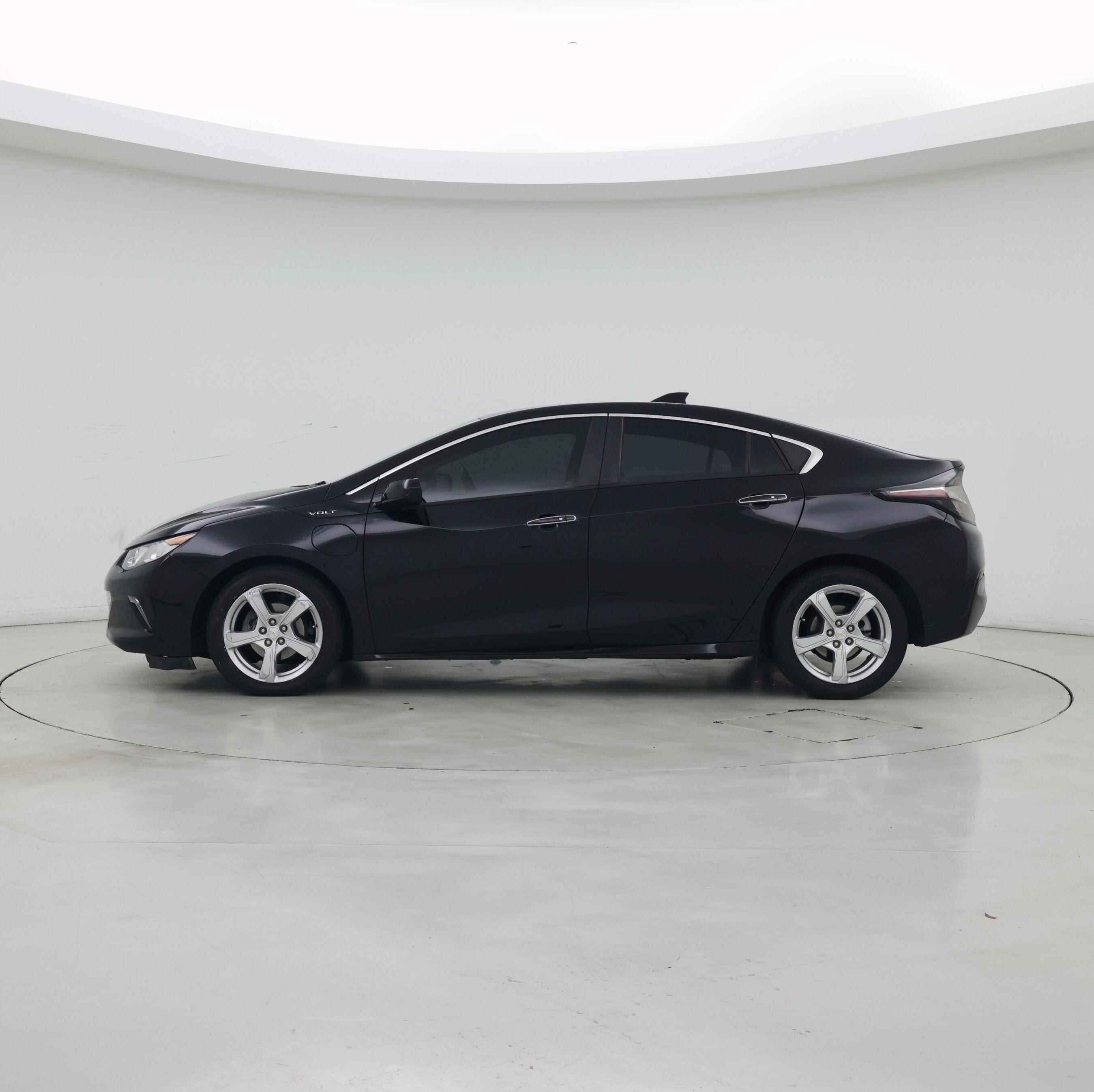 Thumbnail: 2018 Chevrolet Volt - 3