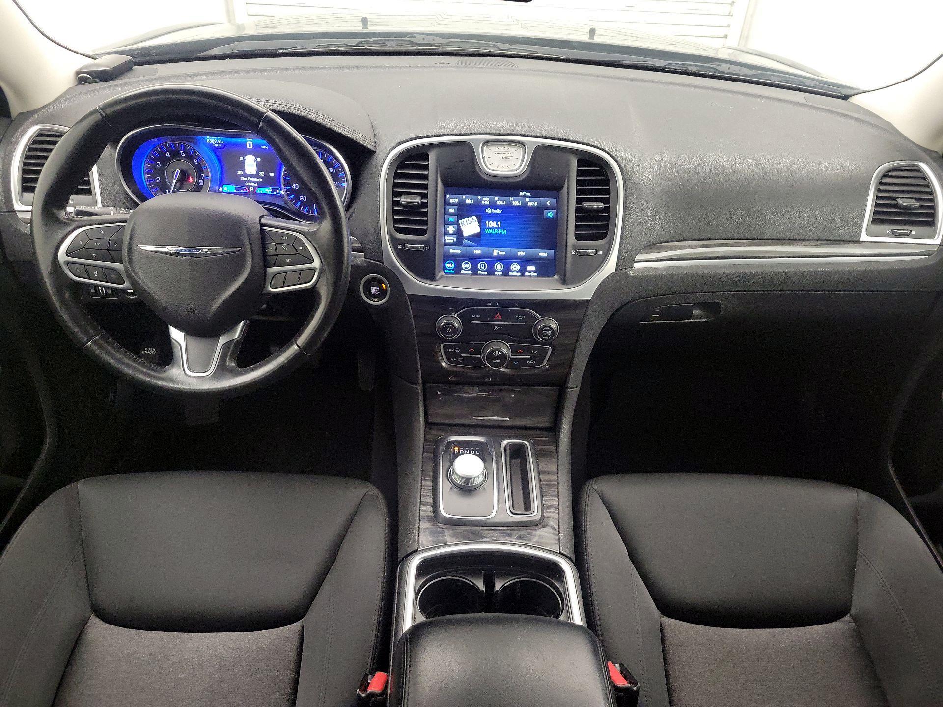 Thumbnail: 2022 Chrysler 300 - 9