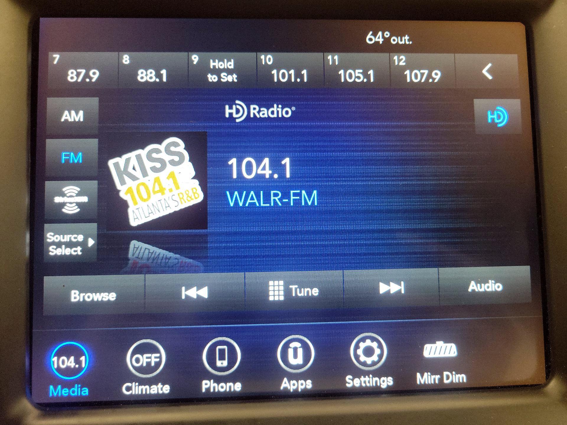 Thumbnail: 2022 Chrysler 300 - 15