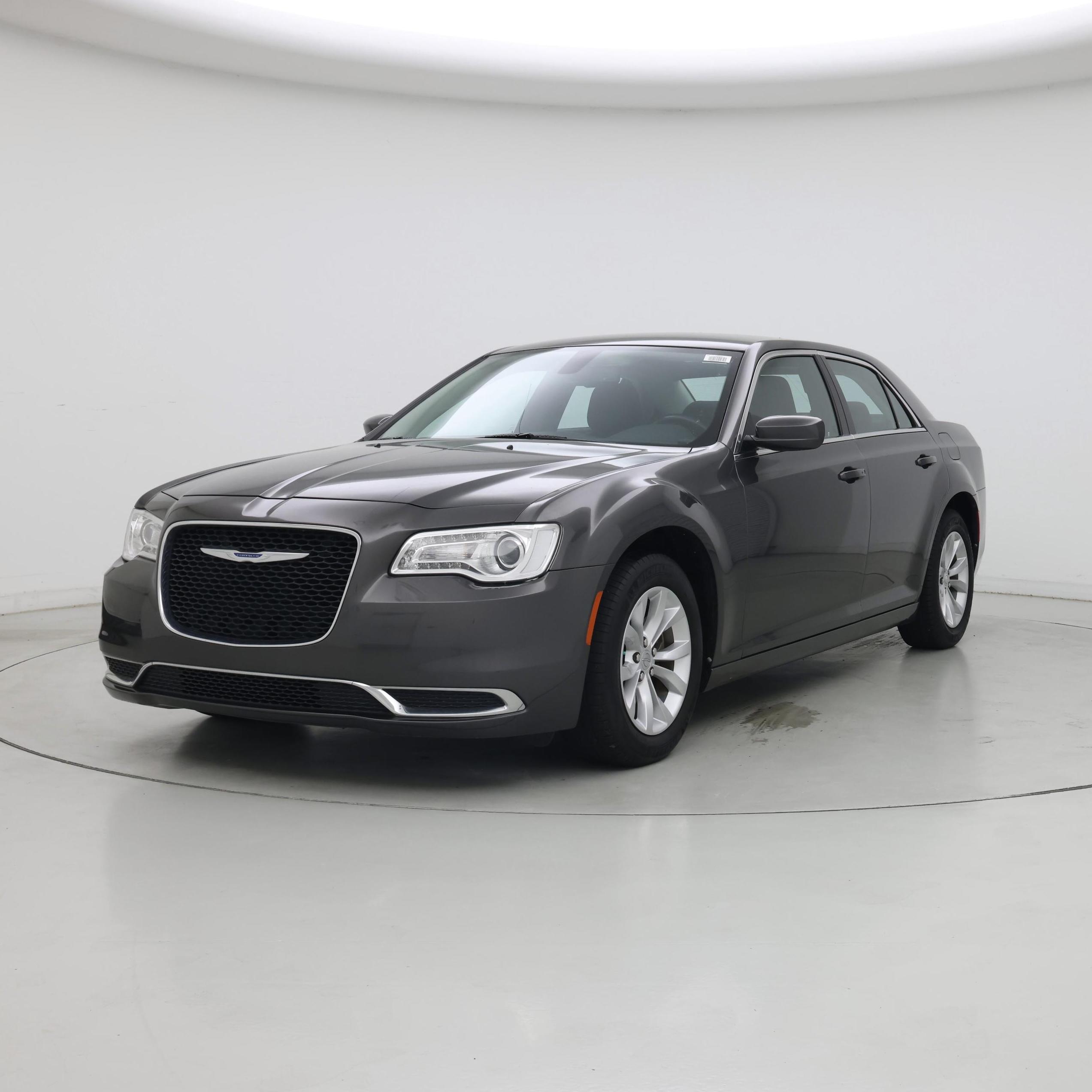 Thumbnail: 2022 Chrysler 300 - 4