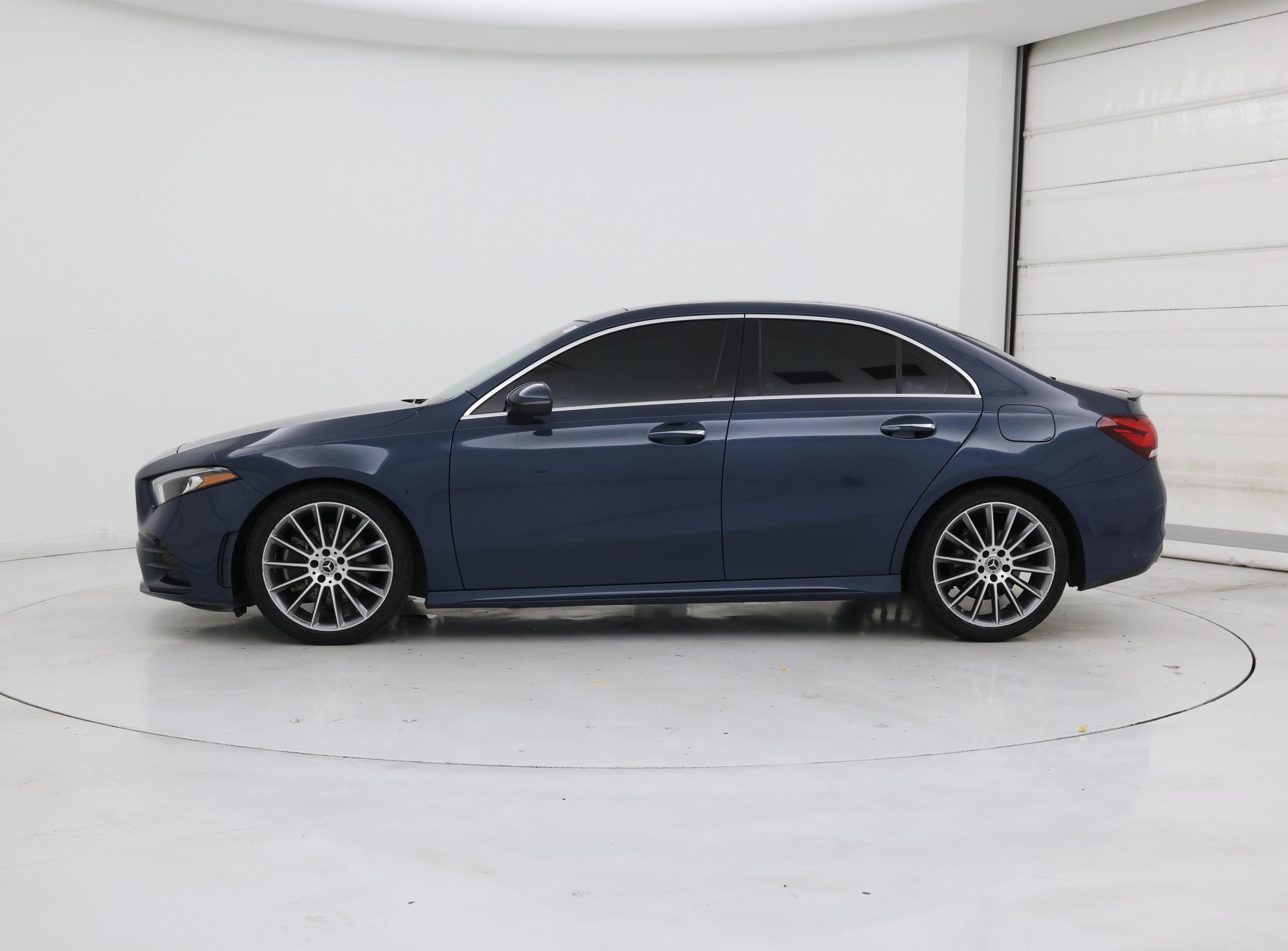 Thumbnail: 2020 Mercedes-Benz A-Class - 3