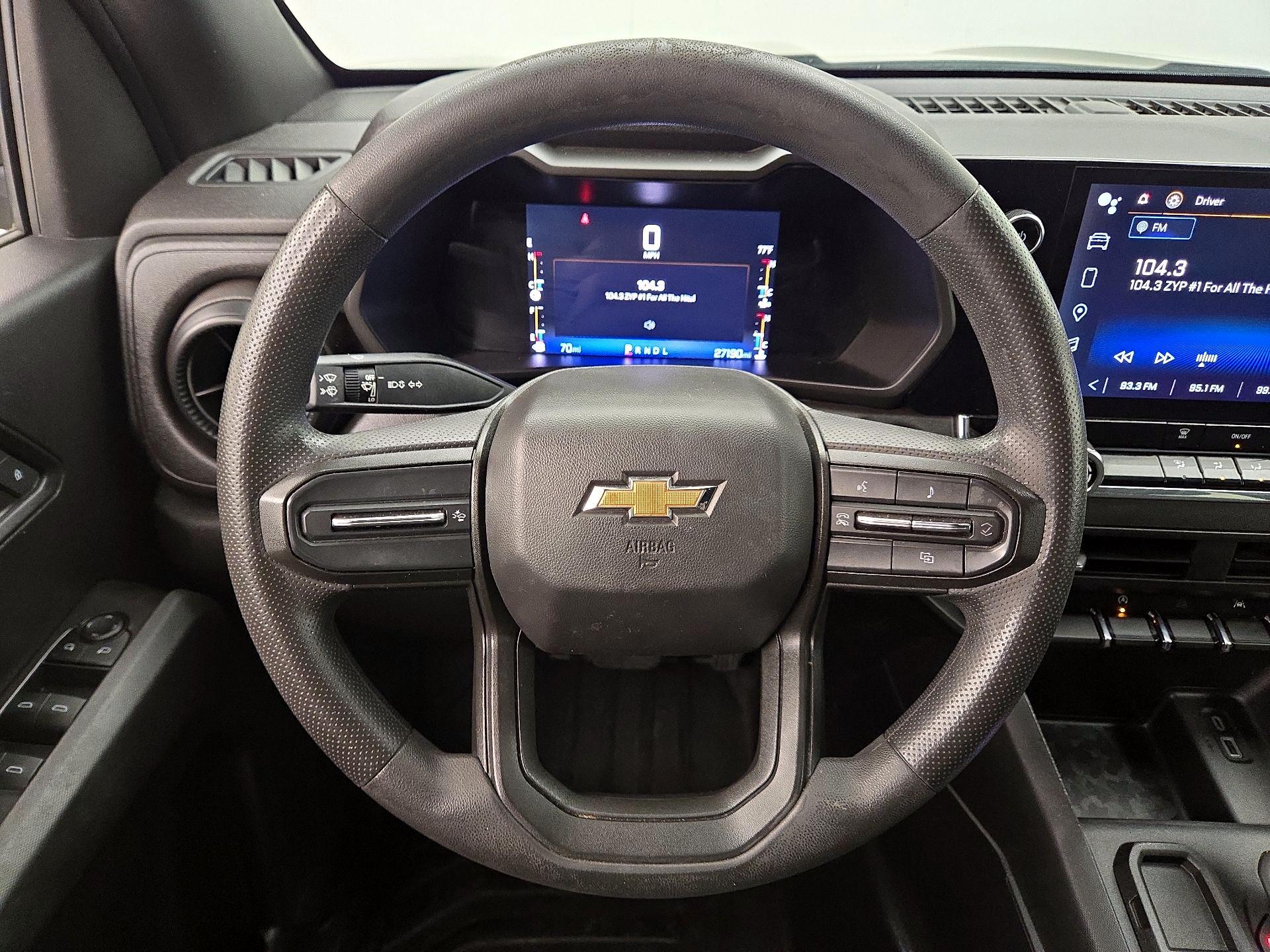 Thumbnail: 2023 Chevrolet Colorado - 10