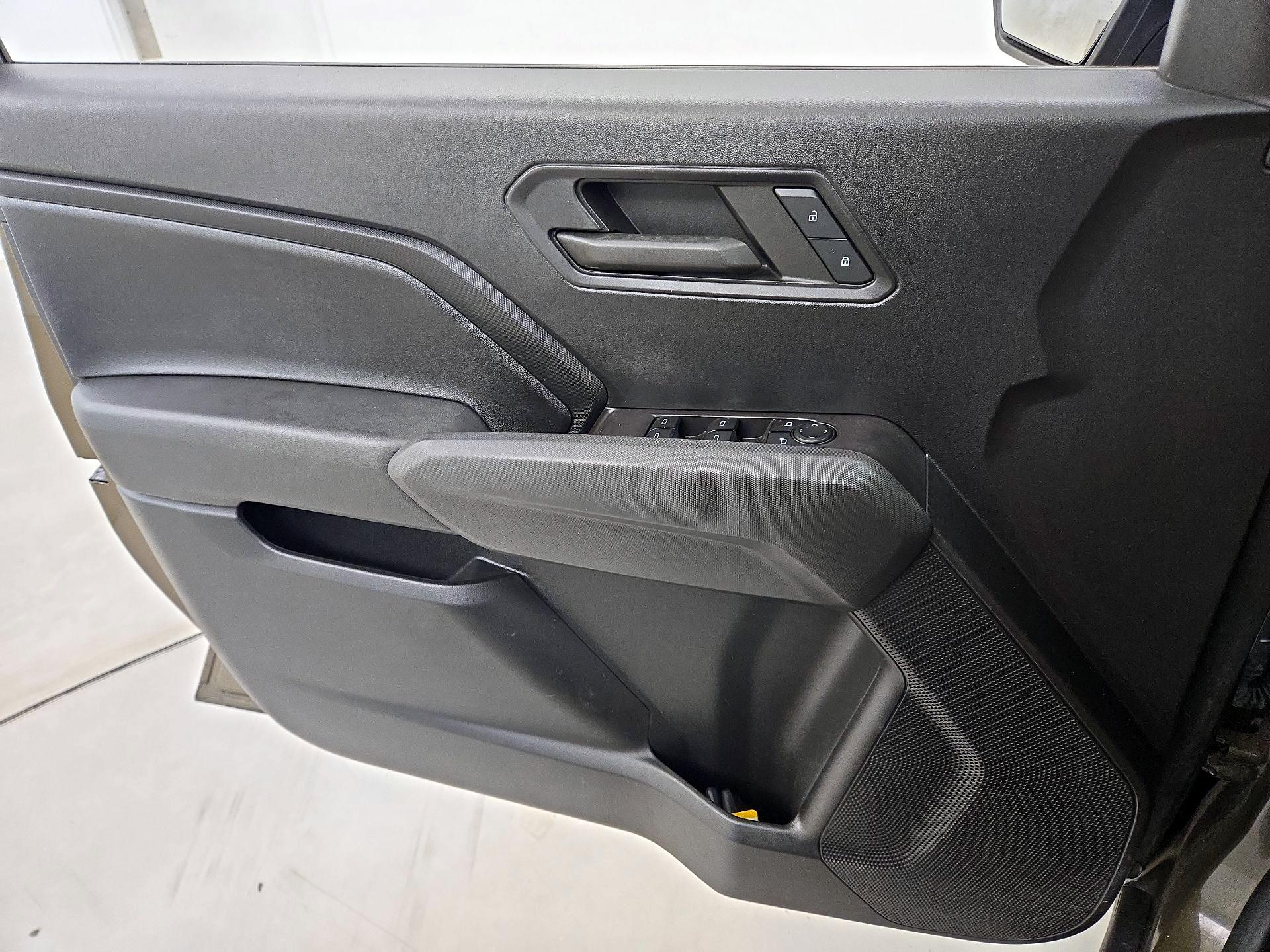 Thumbnail: 2023 Chevrolet Colorado - 12