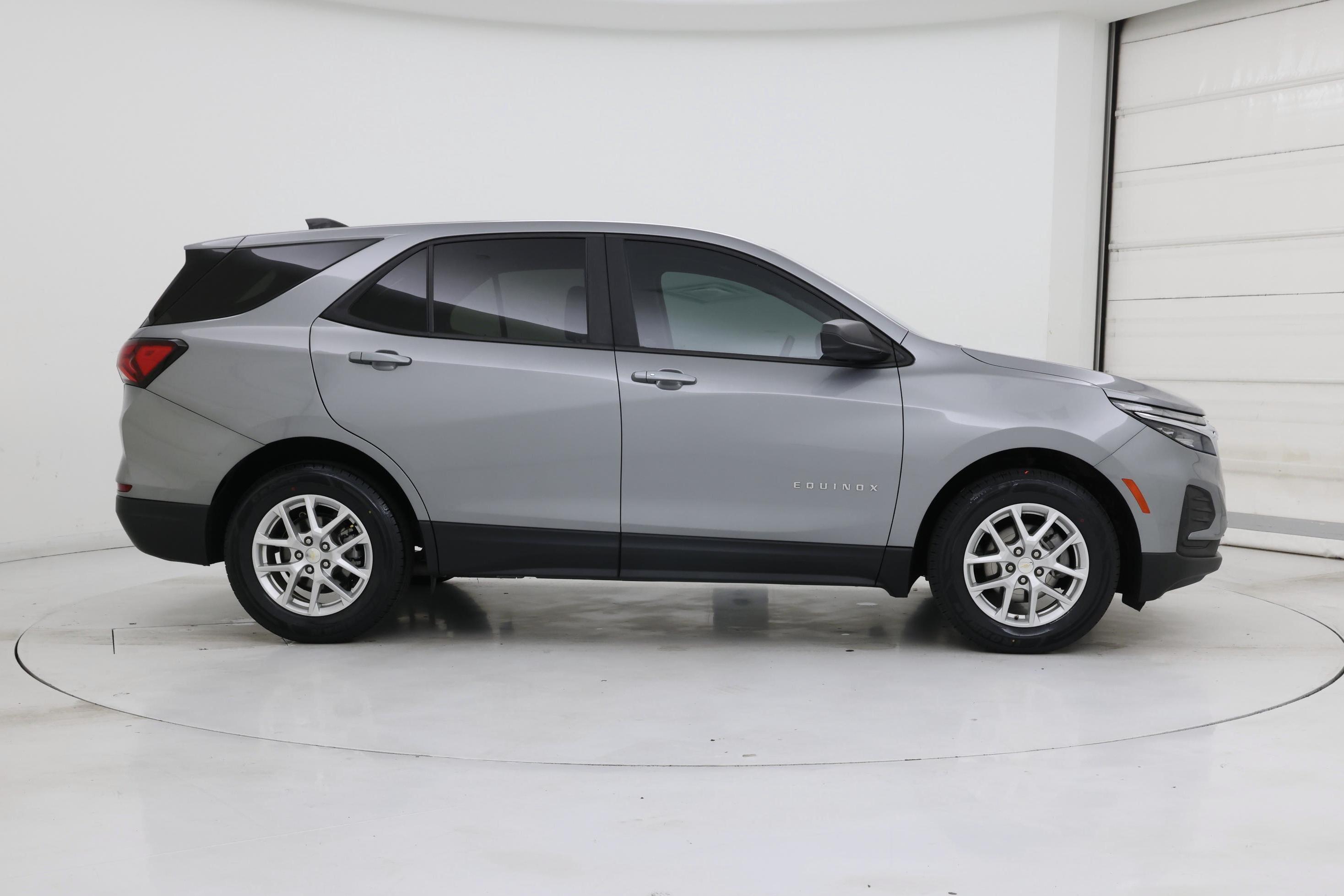 Thumbnail: 2023 Chevrolet Equinox - 7