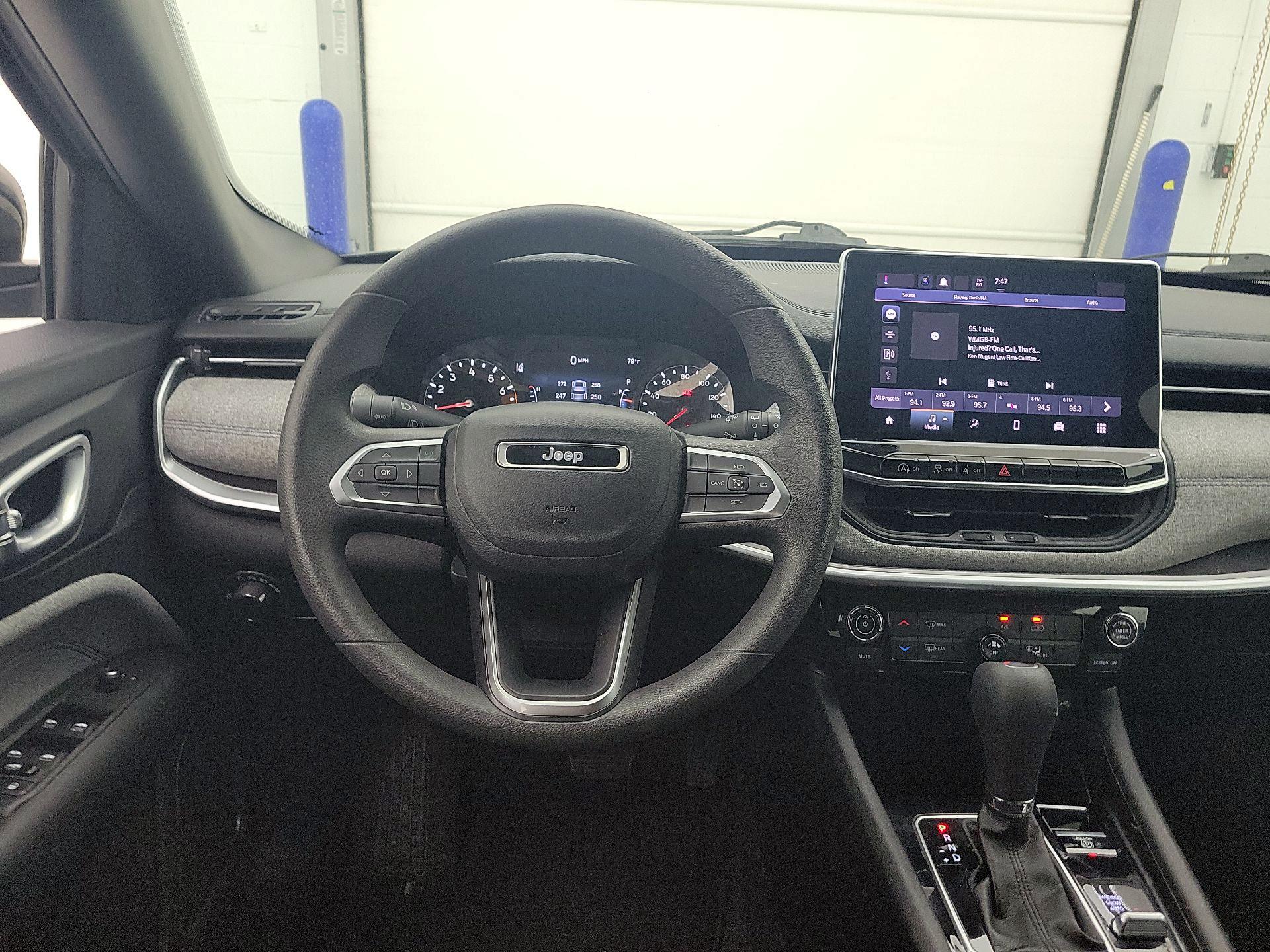 Thumbnail: 2023 Jeep Compass - 10